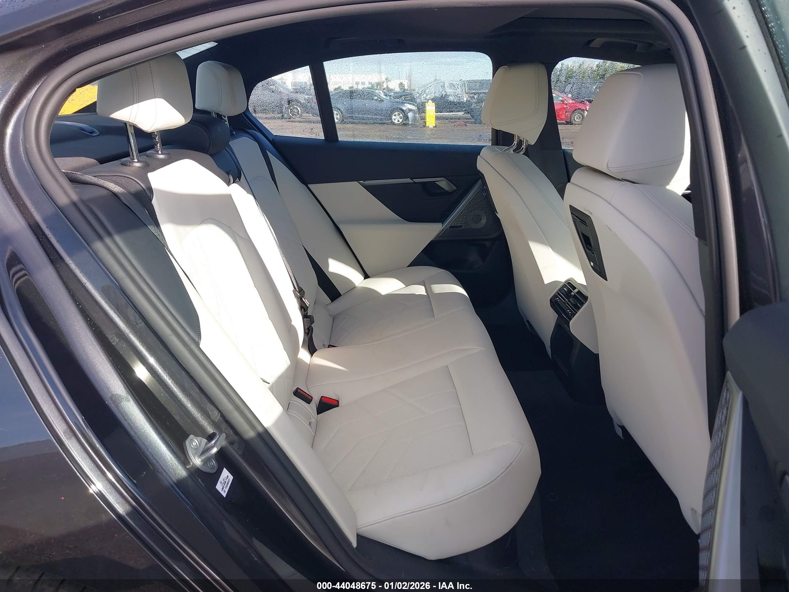 BMW I5 image 8