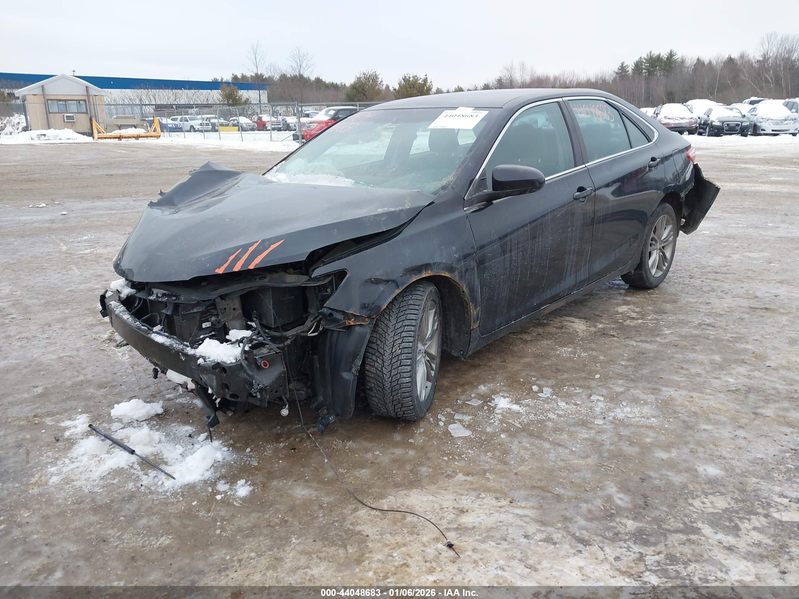 TOYOTA CAMRY image 2