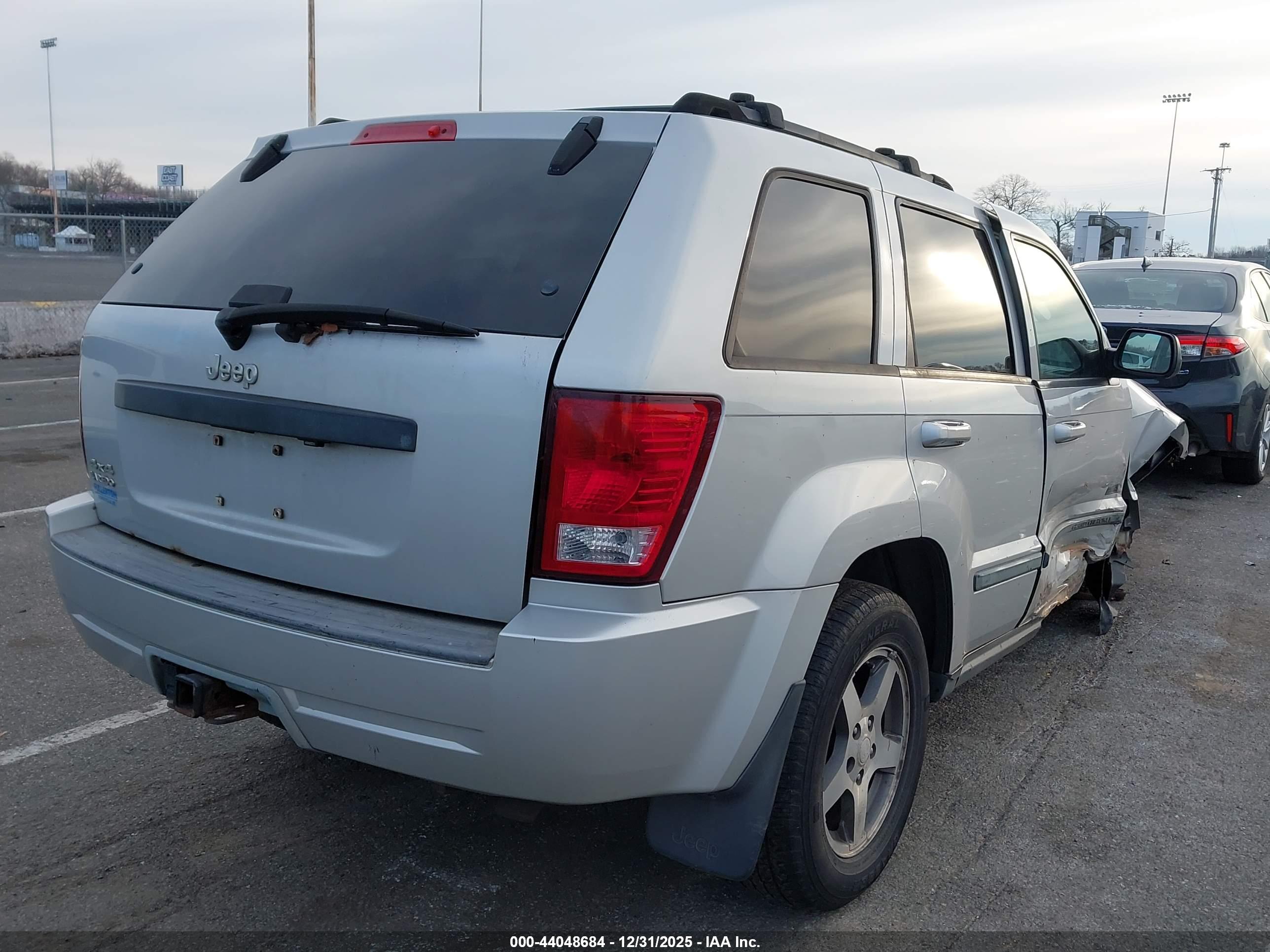 JEEP GRAND image 4