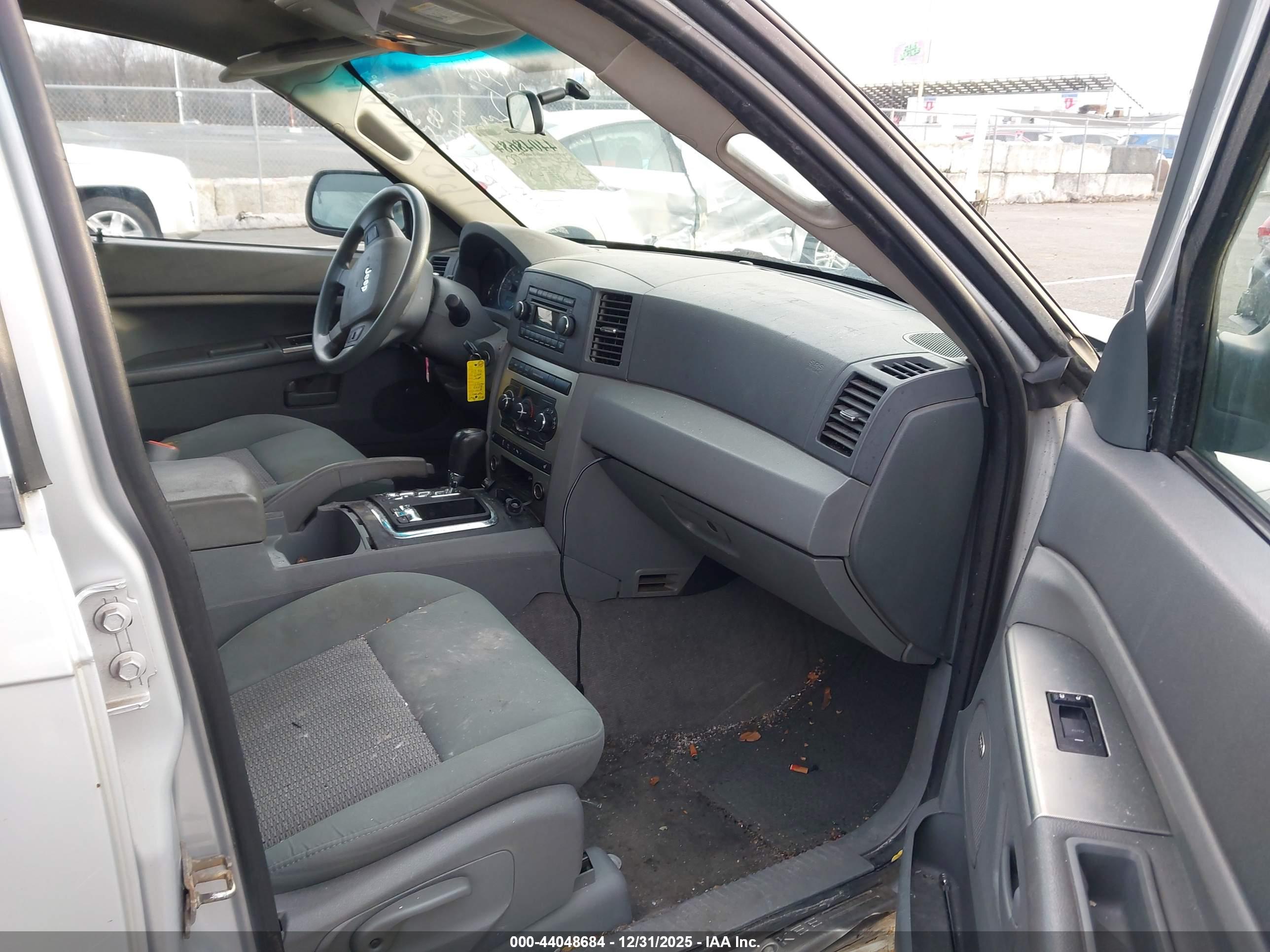 JEEP GRAND image 5
