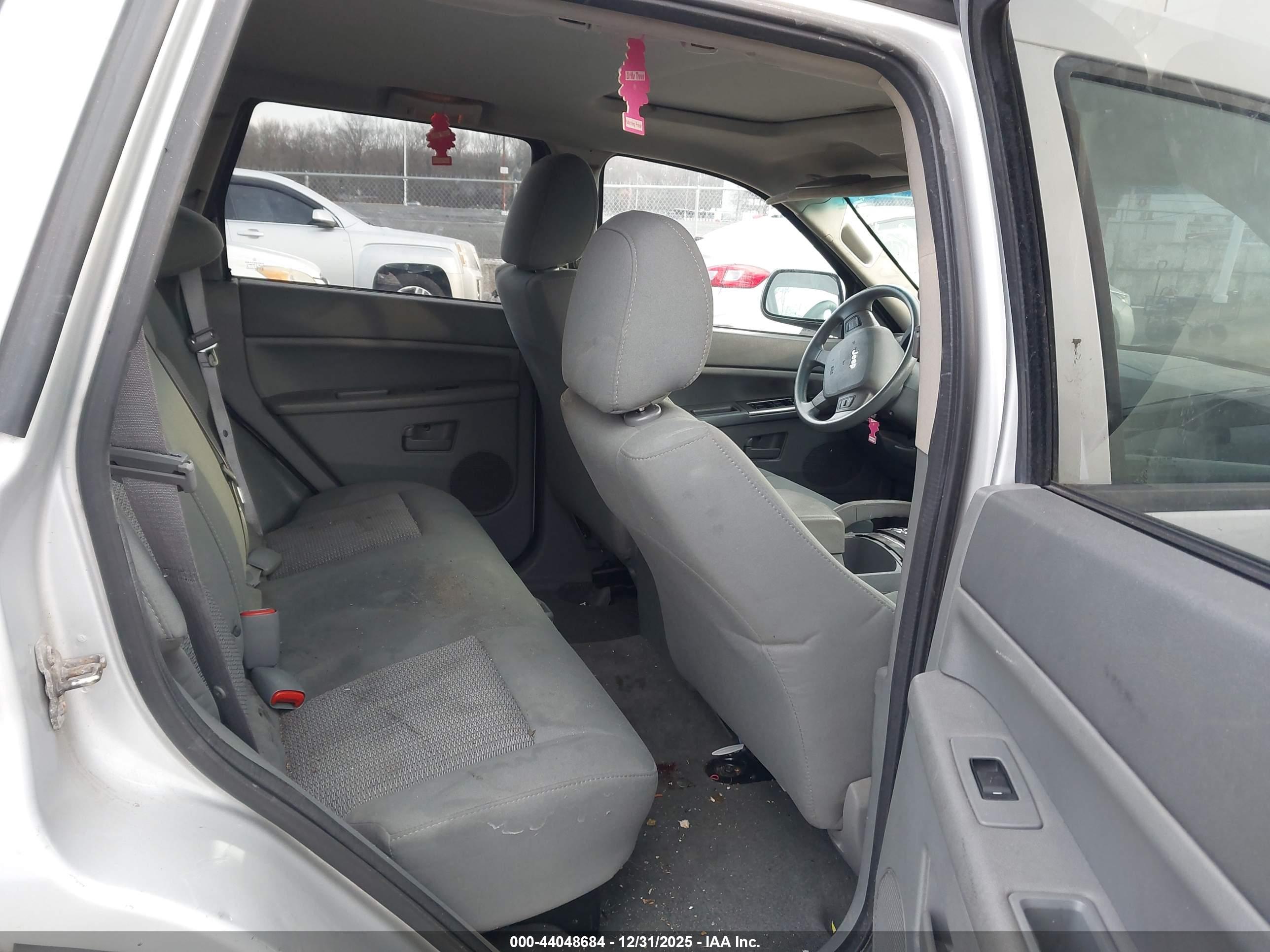 JEEP GRAND image 8