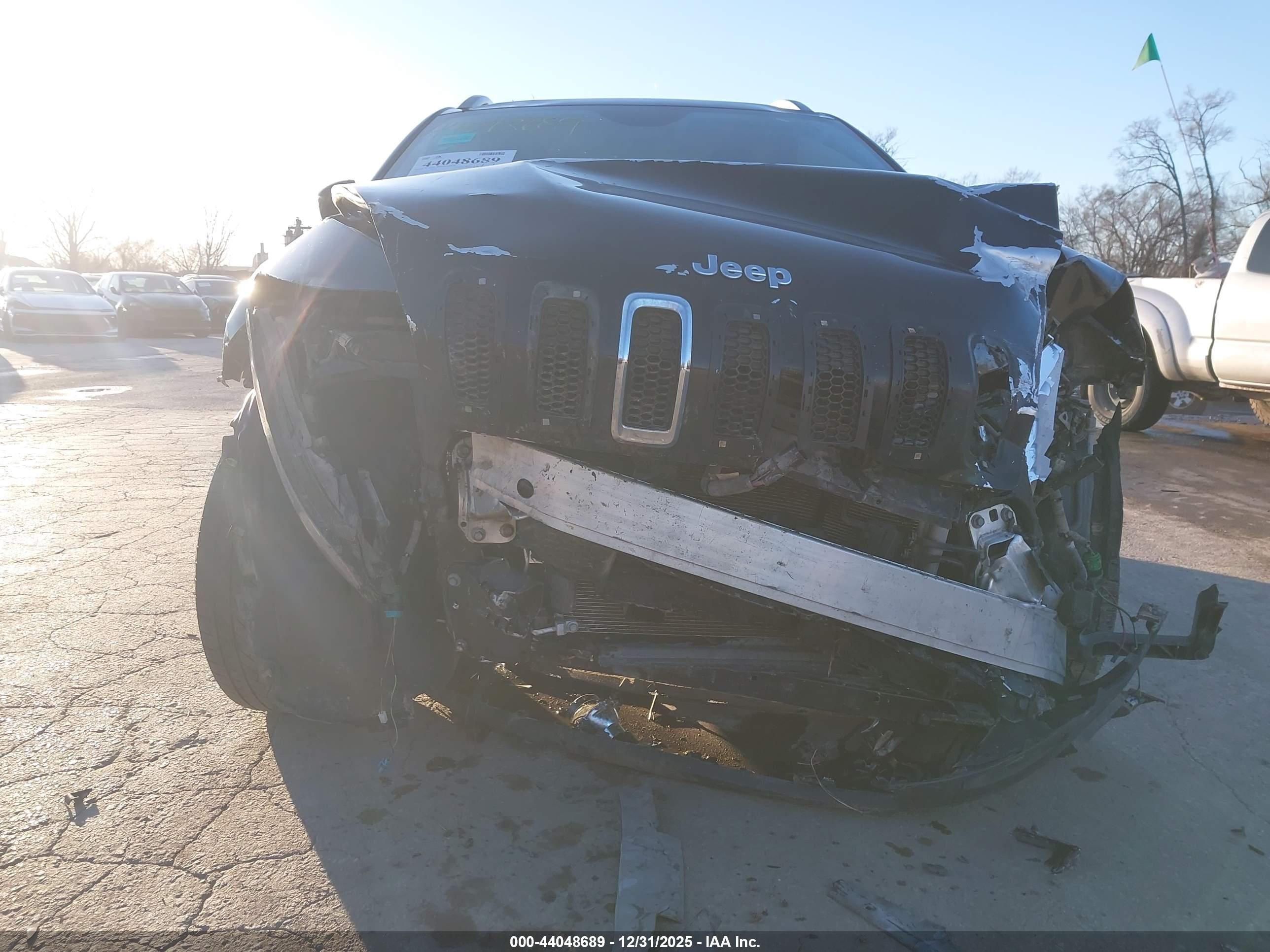 JEEP CHEROKEE image 6