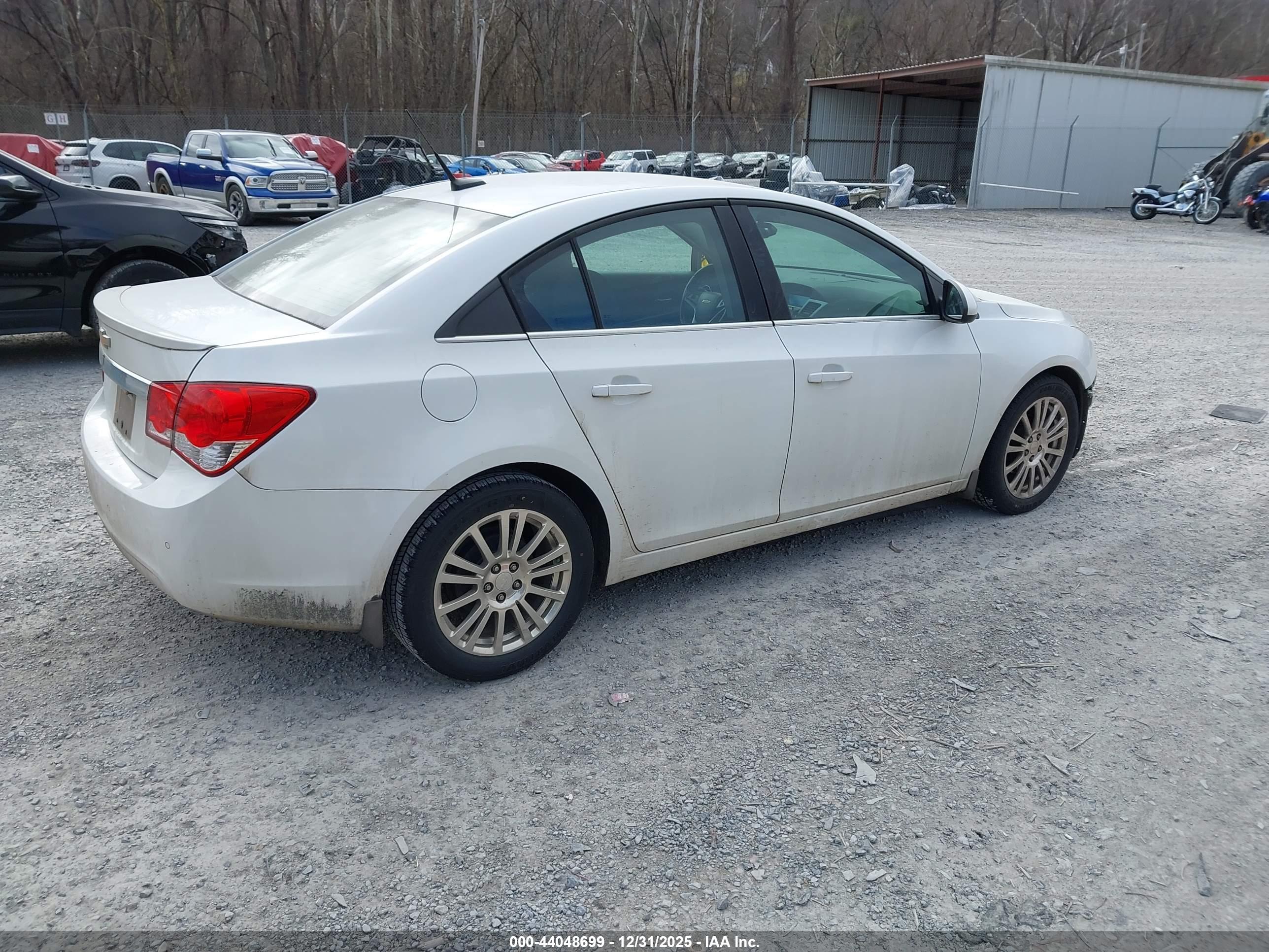 CHEVROLET CRUZE image 4
