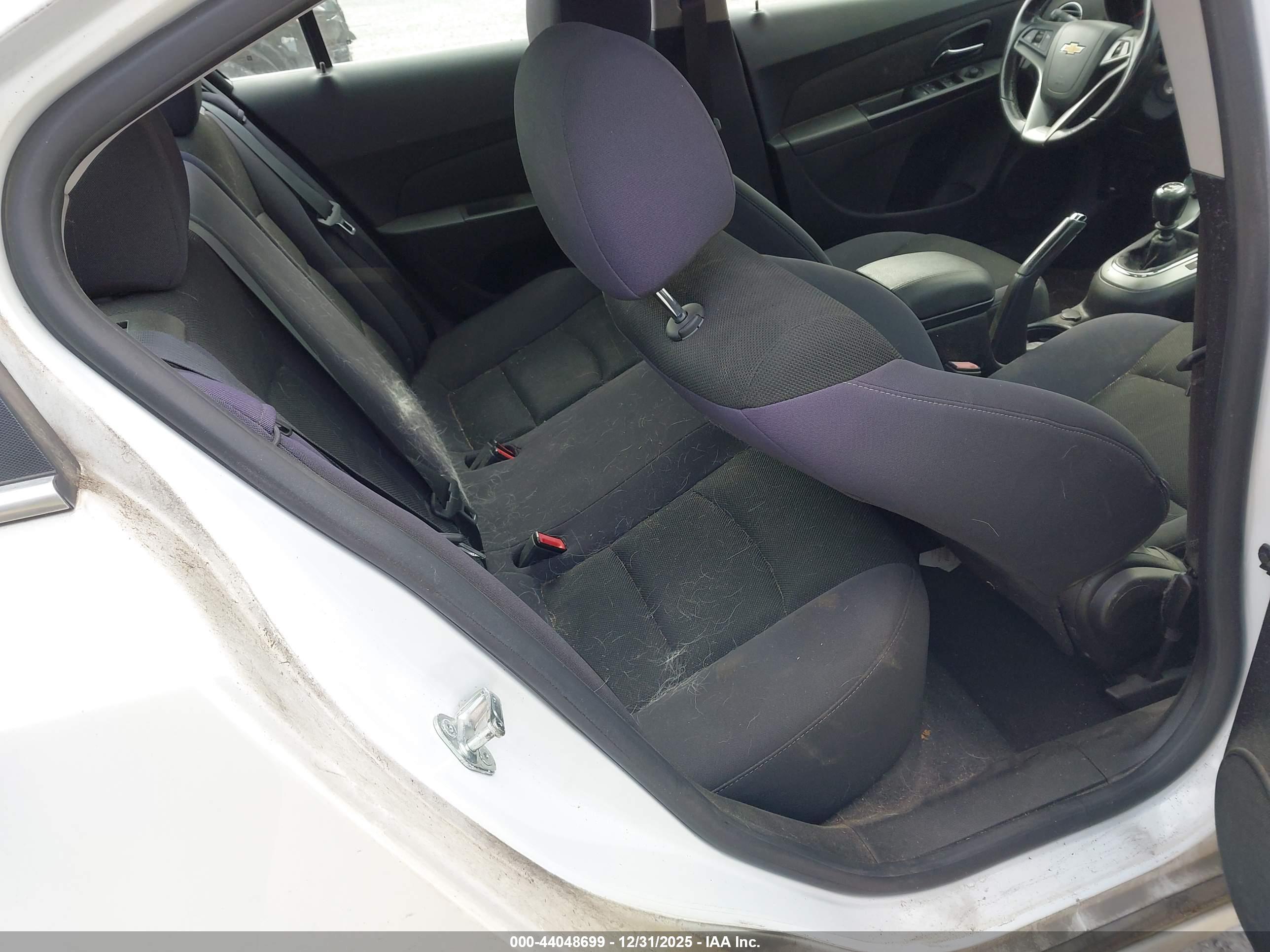 CHEVROLET CRUZE image 8