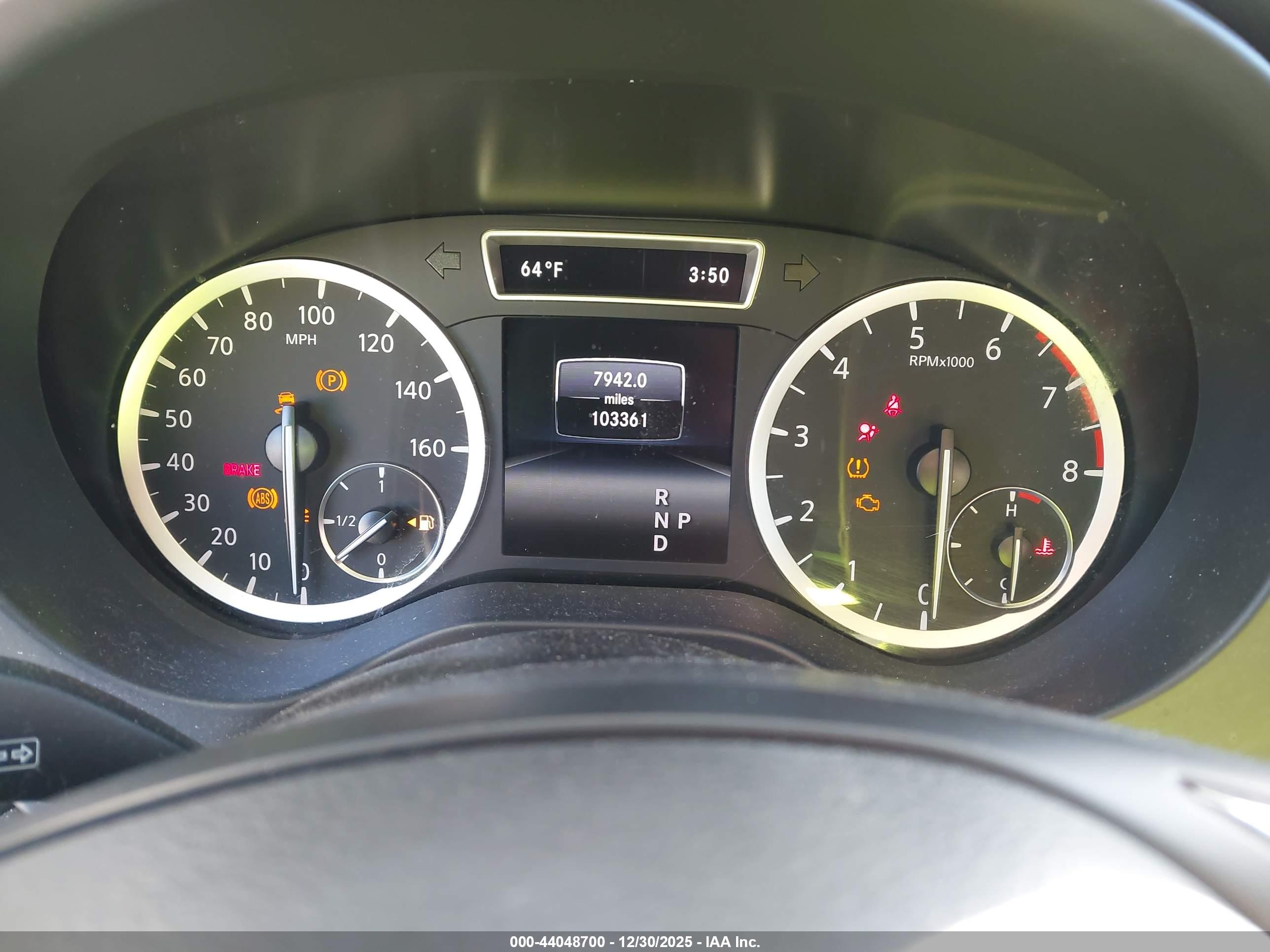 INFINITI QX30 image 7