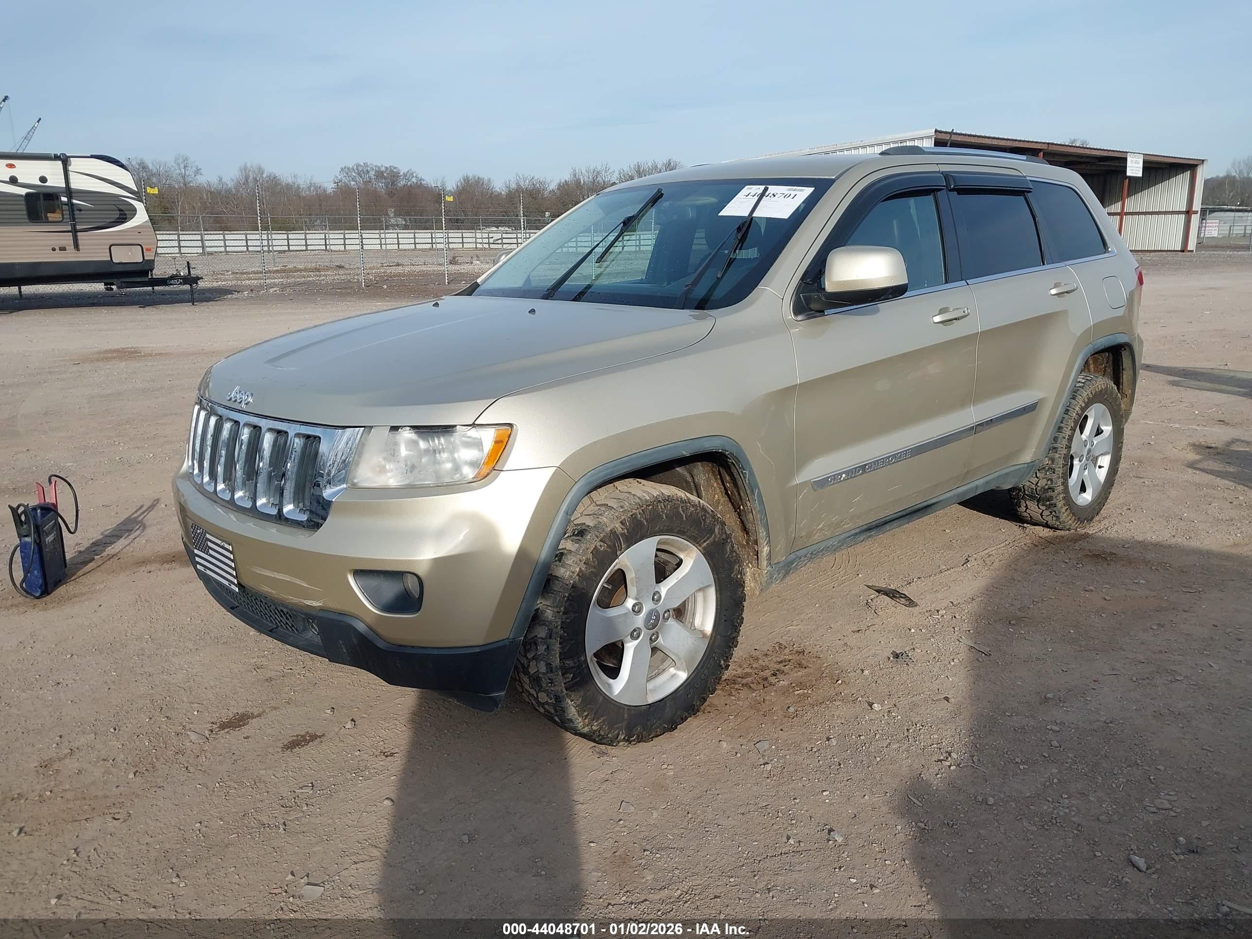 JEEP GRAND image 2