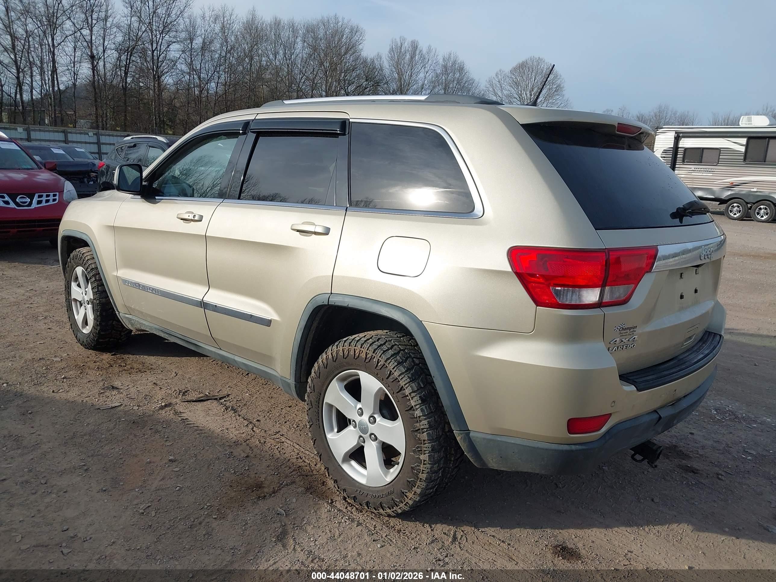 JEEP GRAND image 3