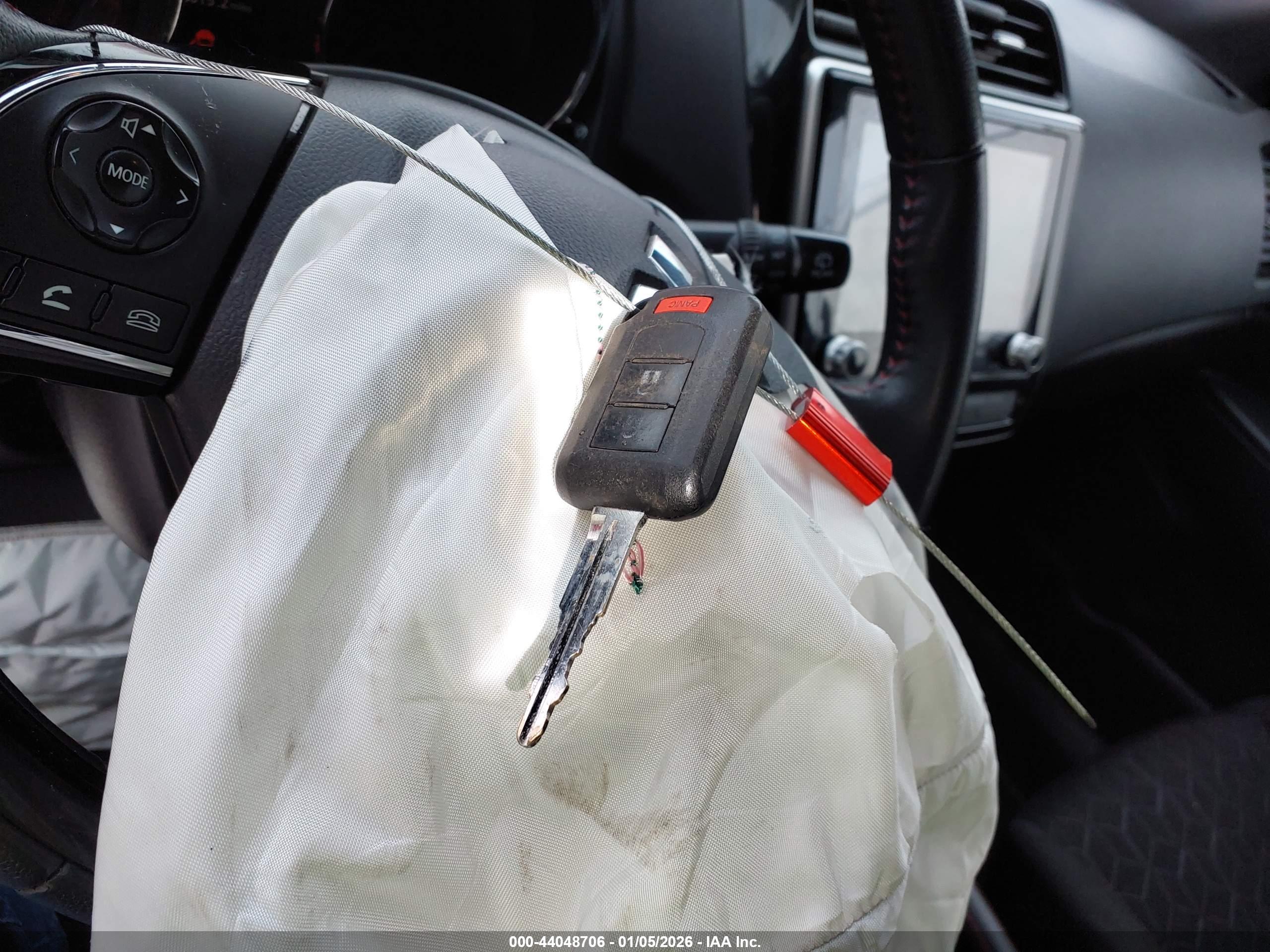MITSUBISHI OUTLANDER image 11