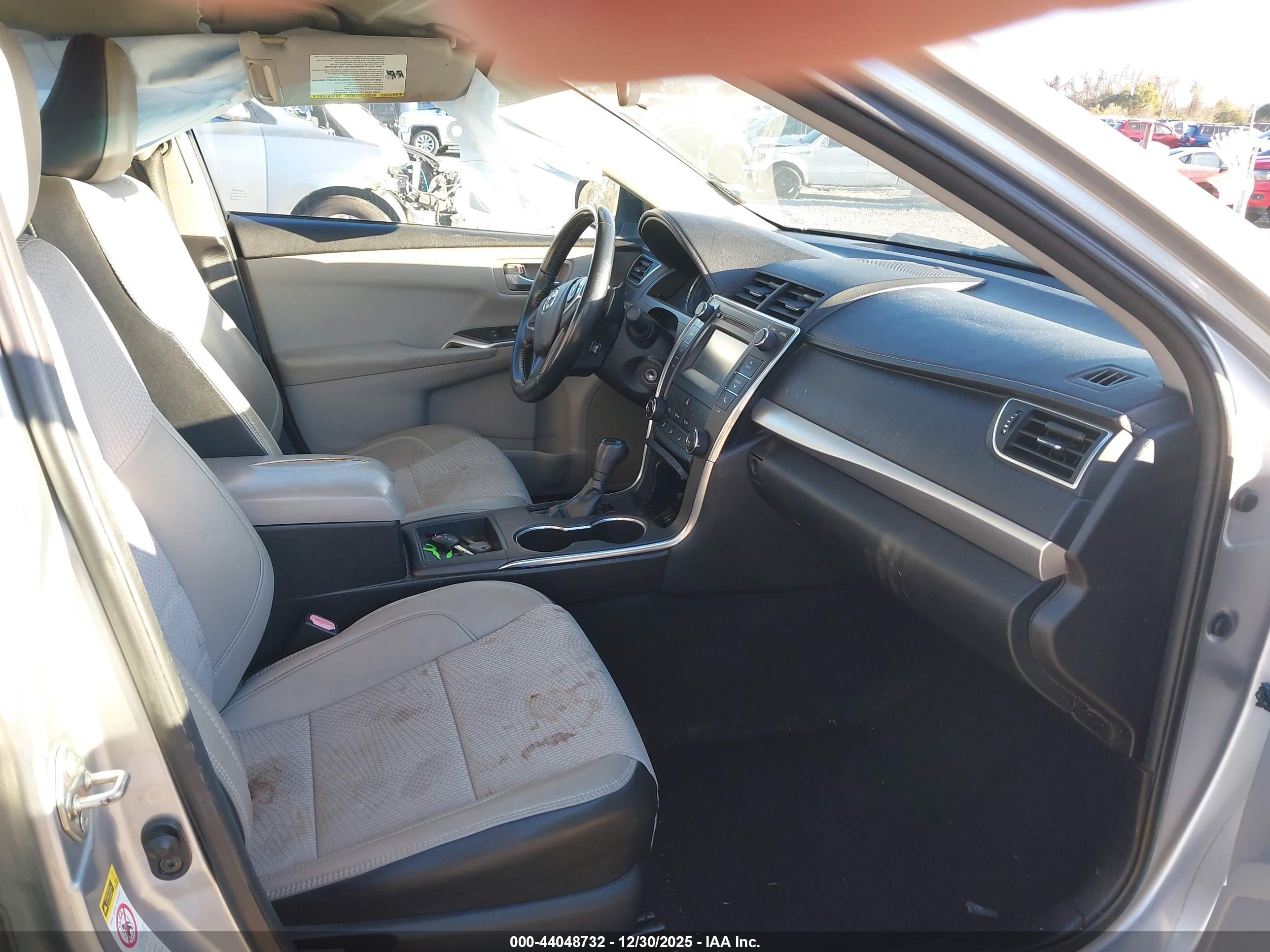 TOYOTA CAMRY image 5