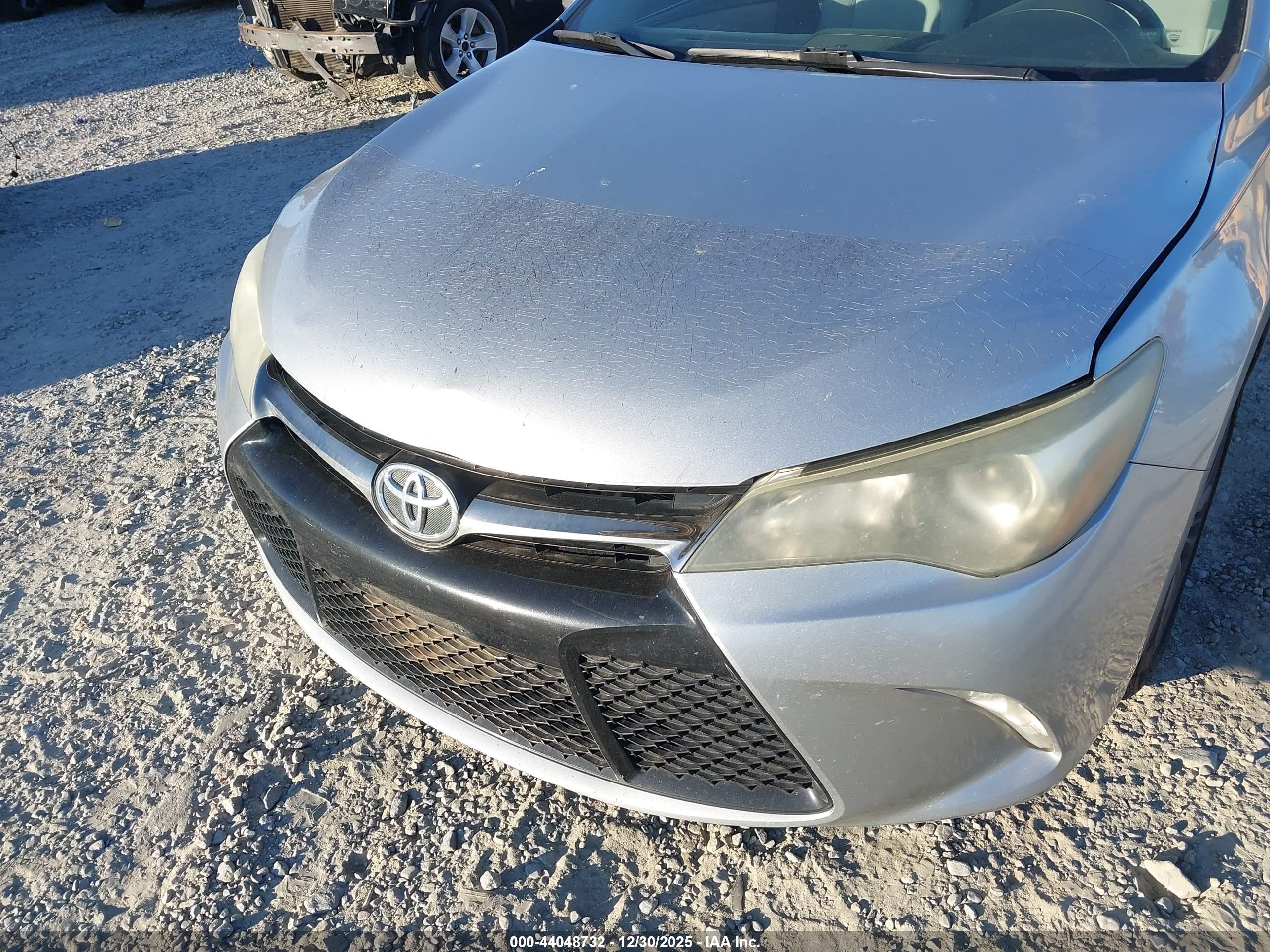 TOYOTA CAMRY image 6