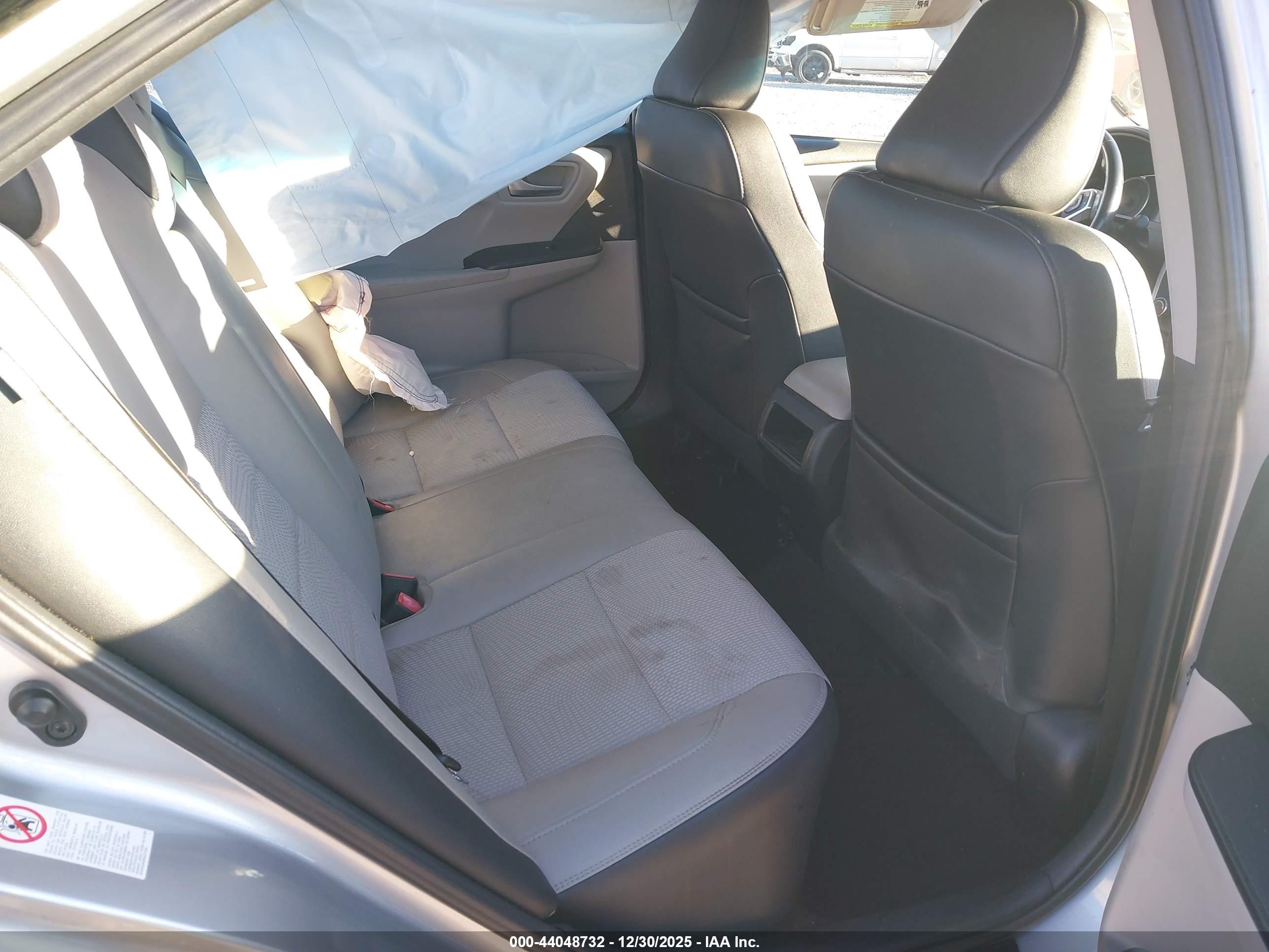 TOYOTA CAMRY image 8