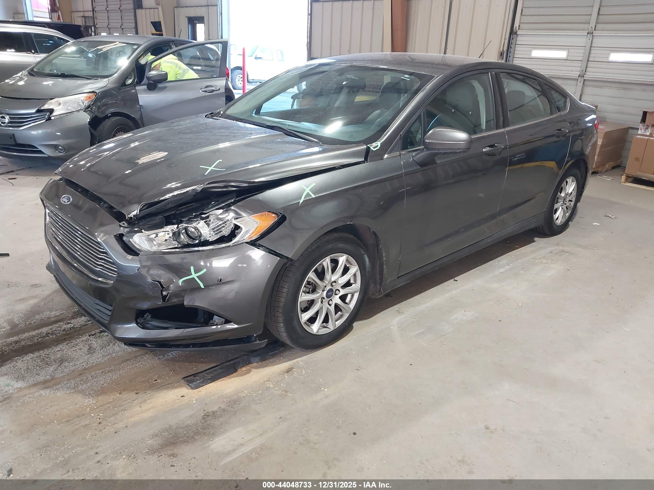 FORD FUSION image 2