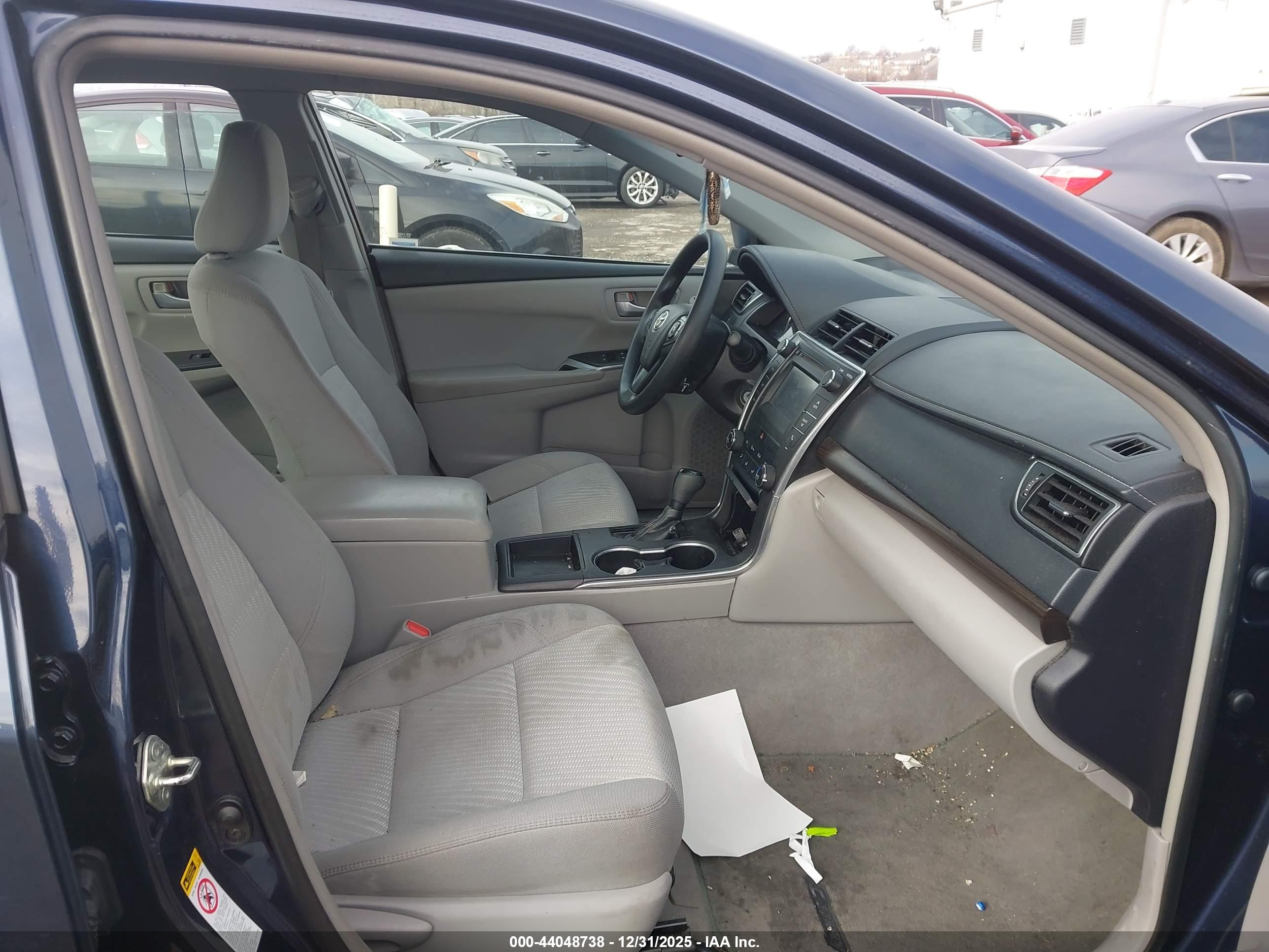 TOYOTA CAMRY image 5