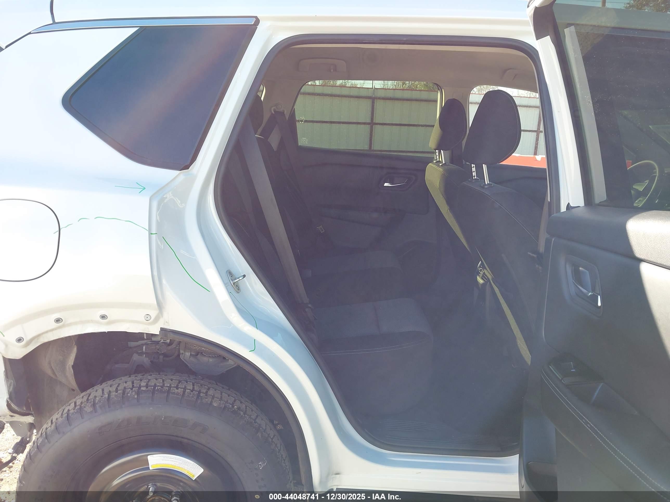 NISSAN ROGUE image 8