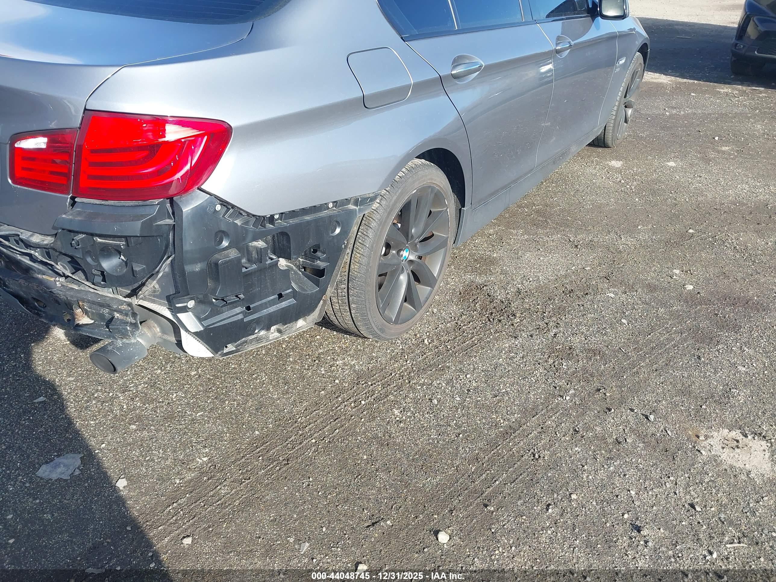 BMW 535I image 6