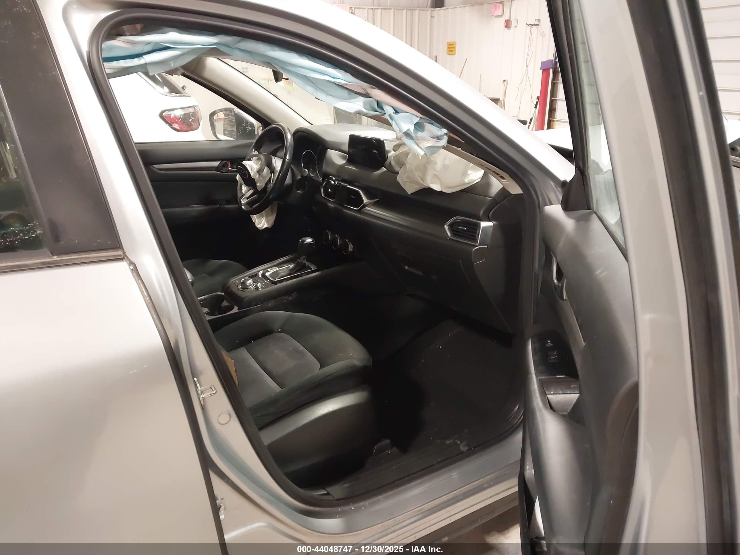 MAZDA CX-5 image 5