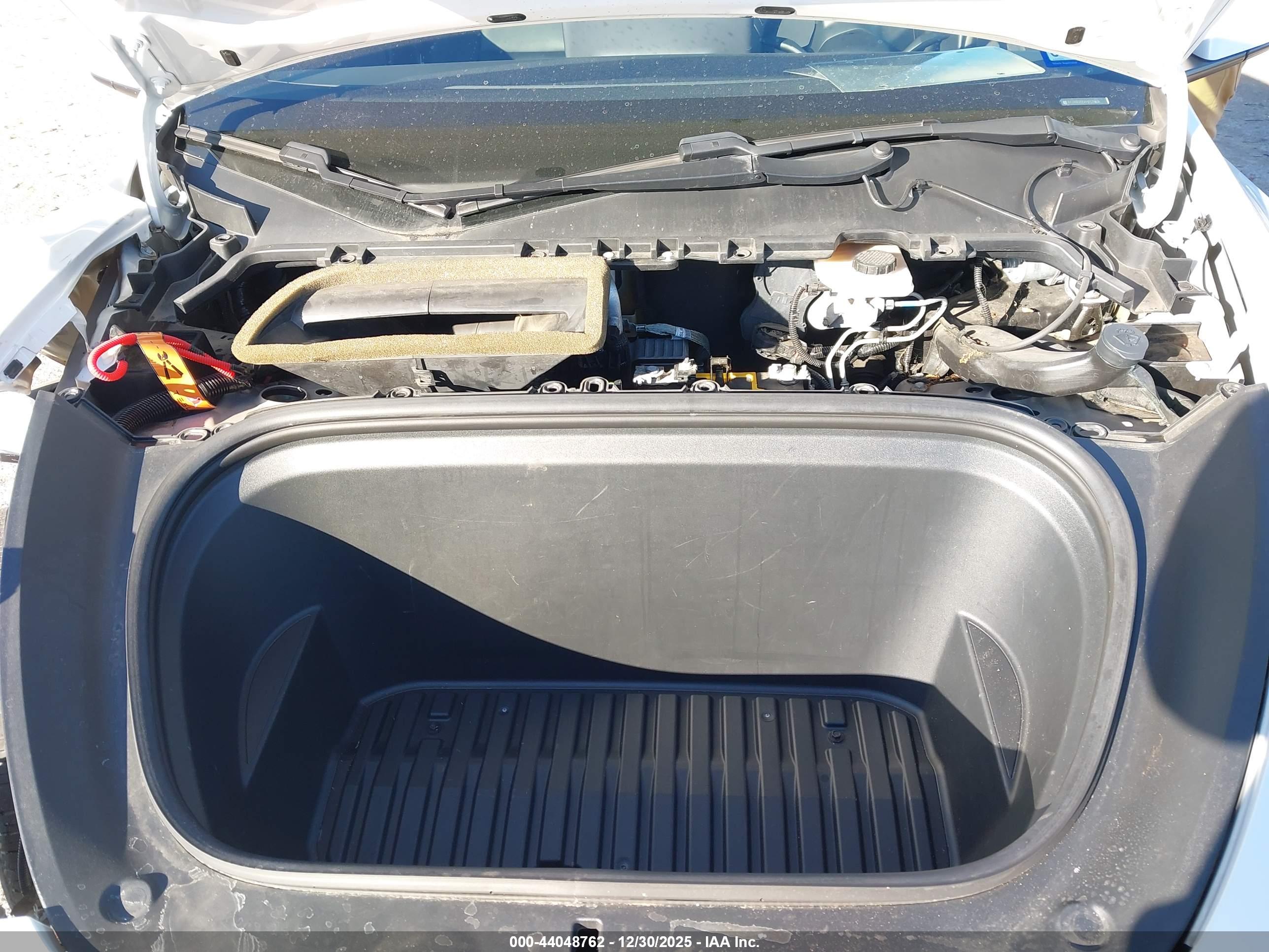 TESLA MODEL image 10
