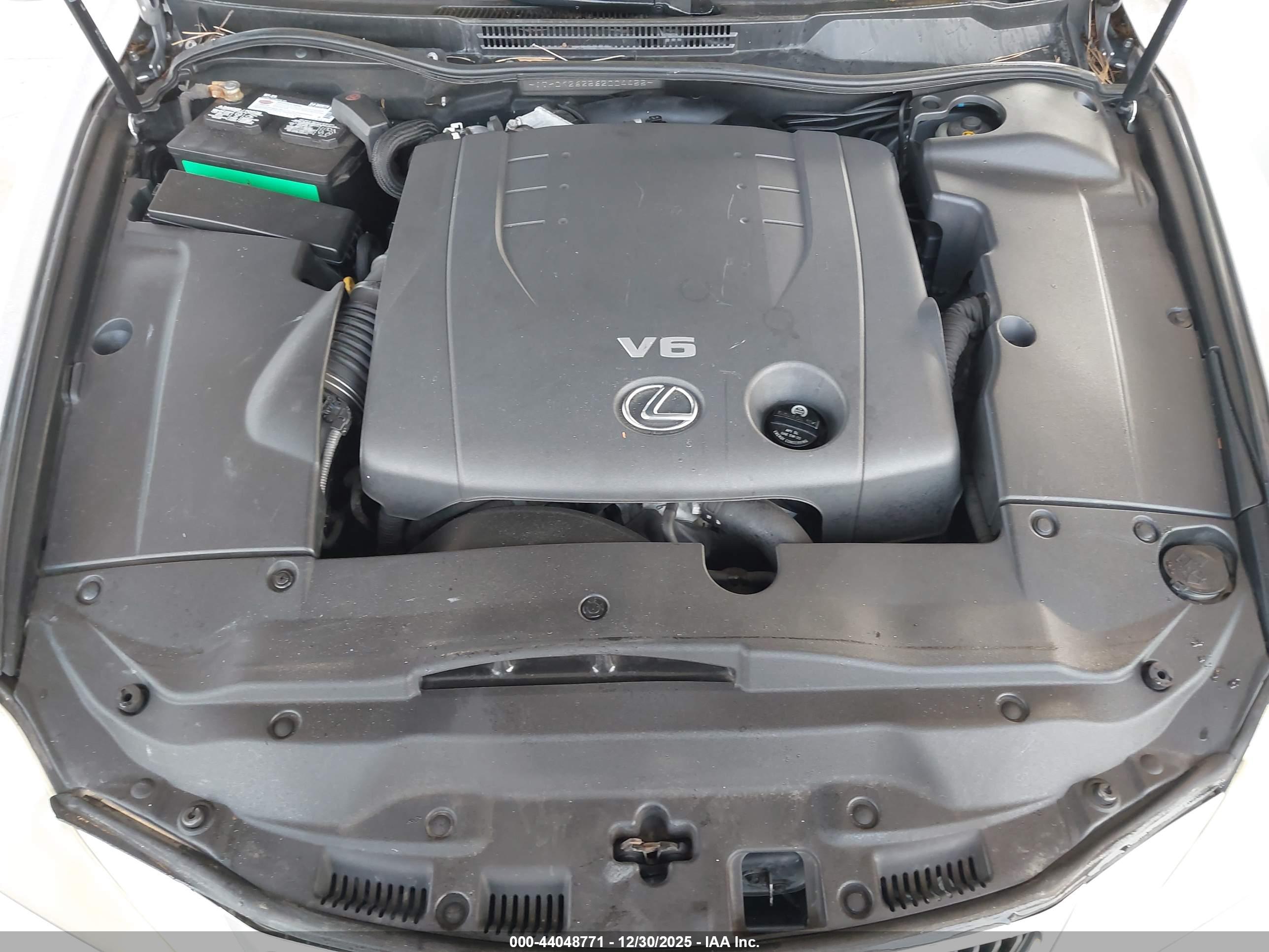 LEXUS IS image 10
