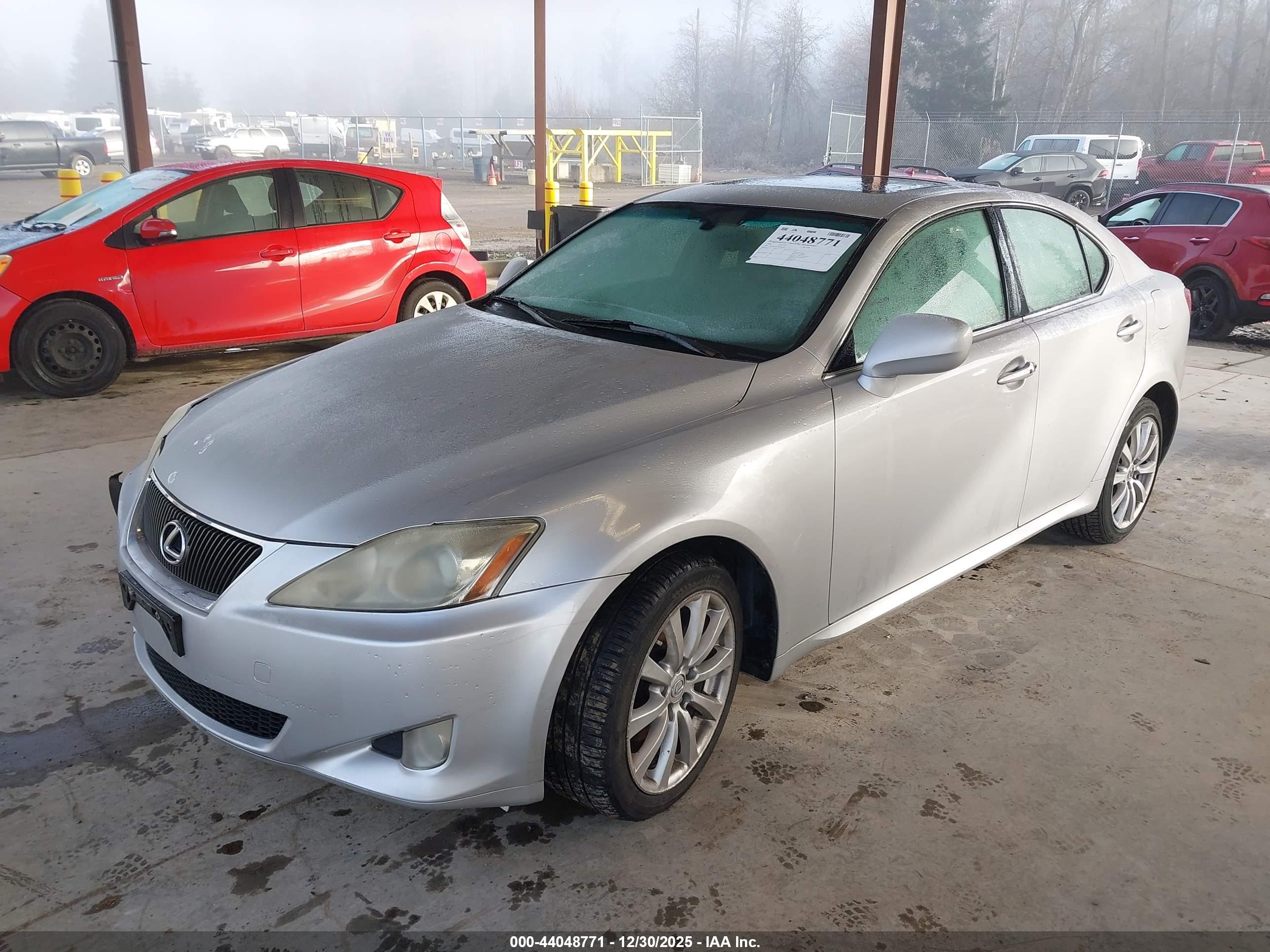 LEXUS IS image 2