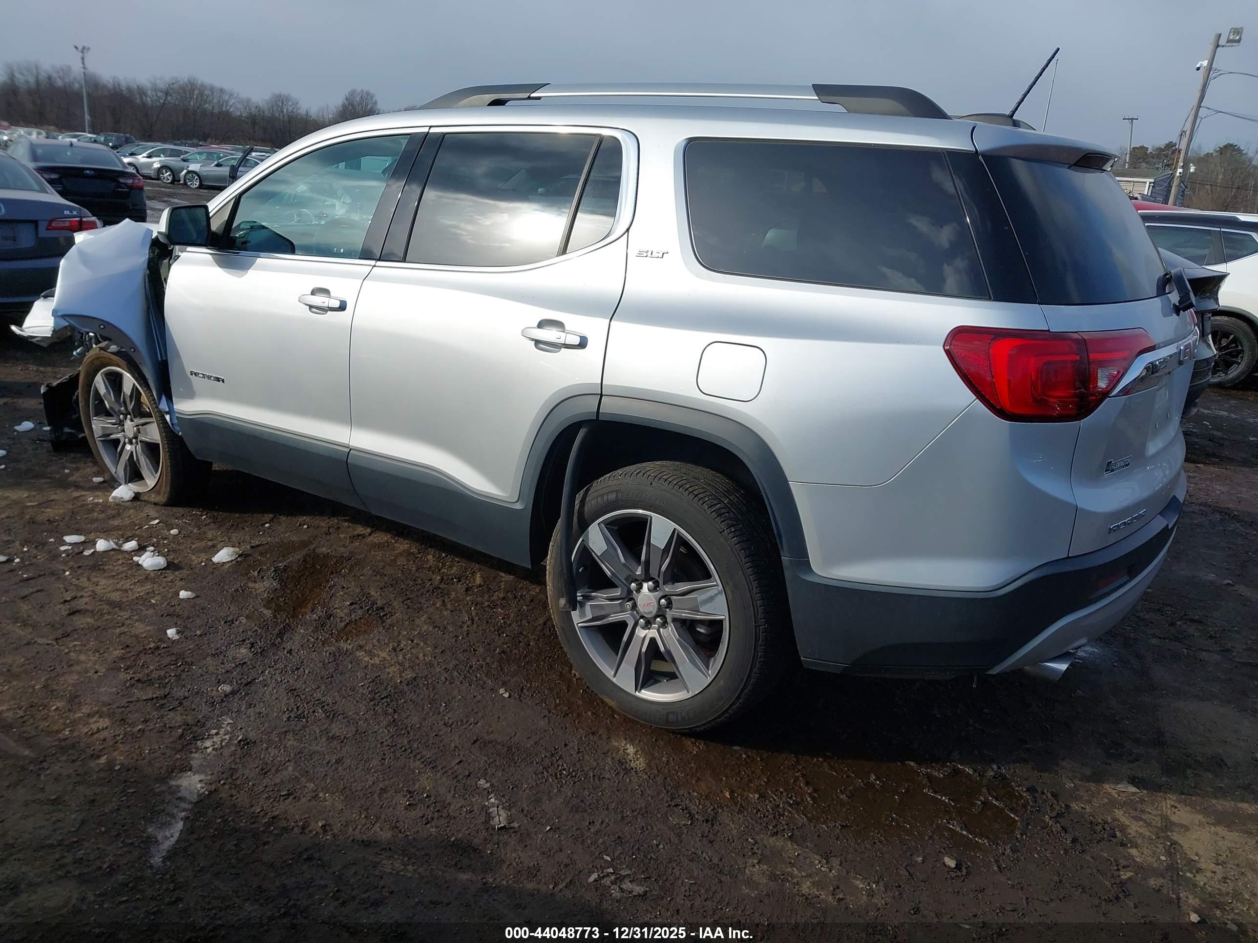 GMC ACADIA image 3