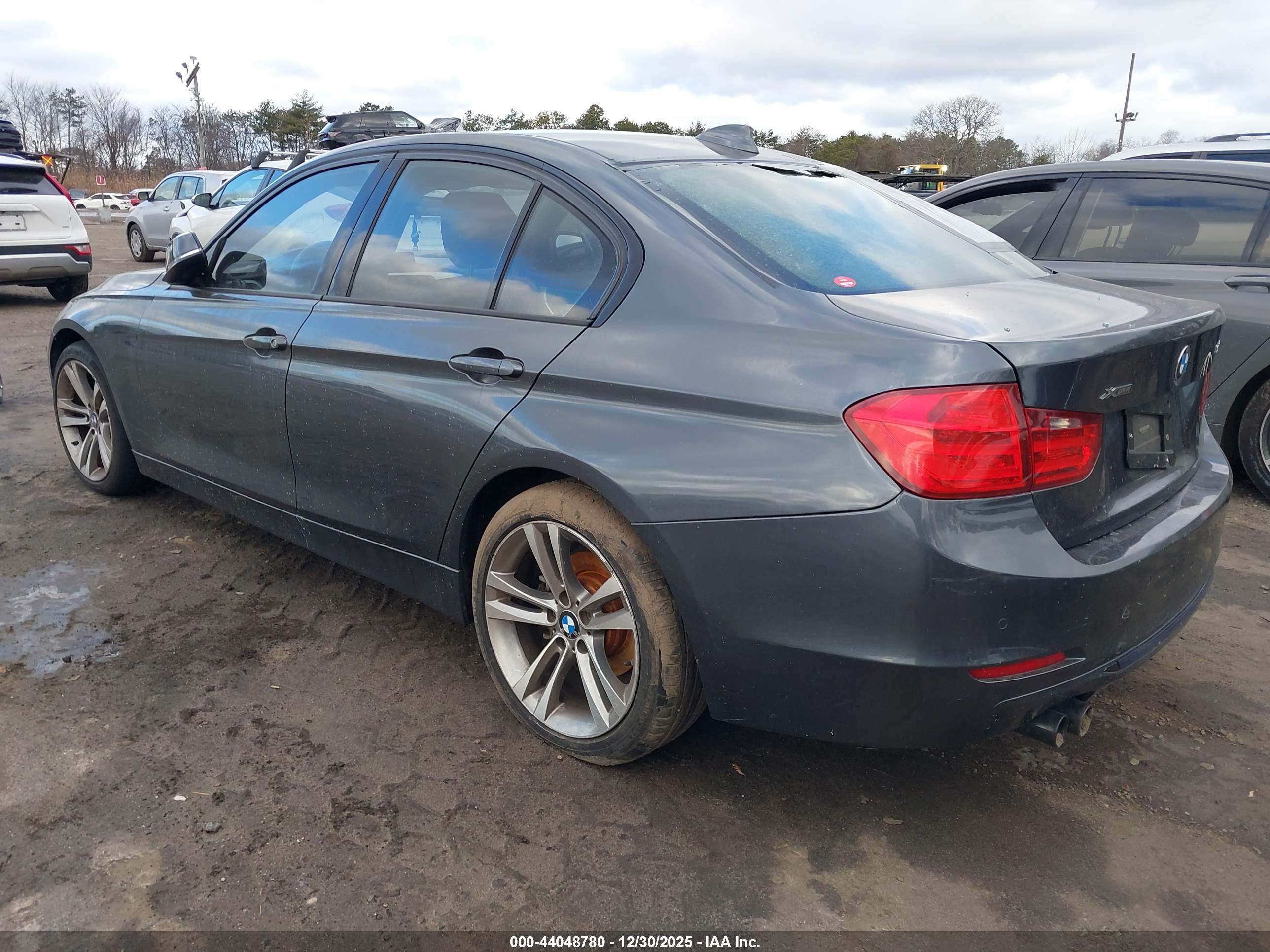BMW 328I image 3