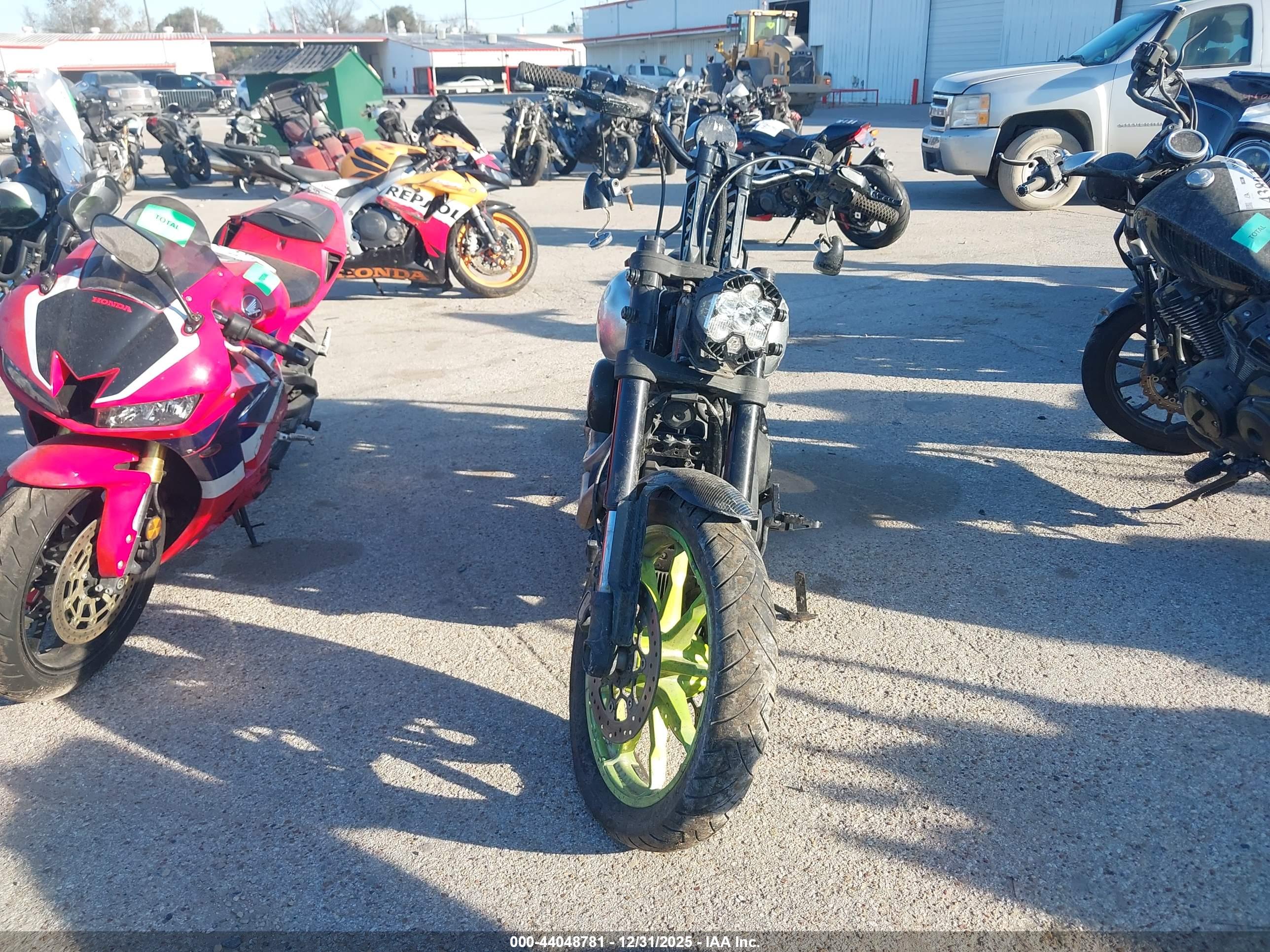 HARLEY-DAVIDSON FXLRS image 5