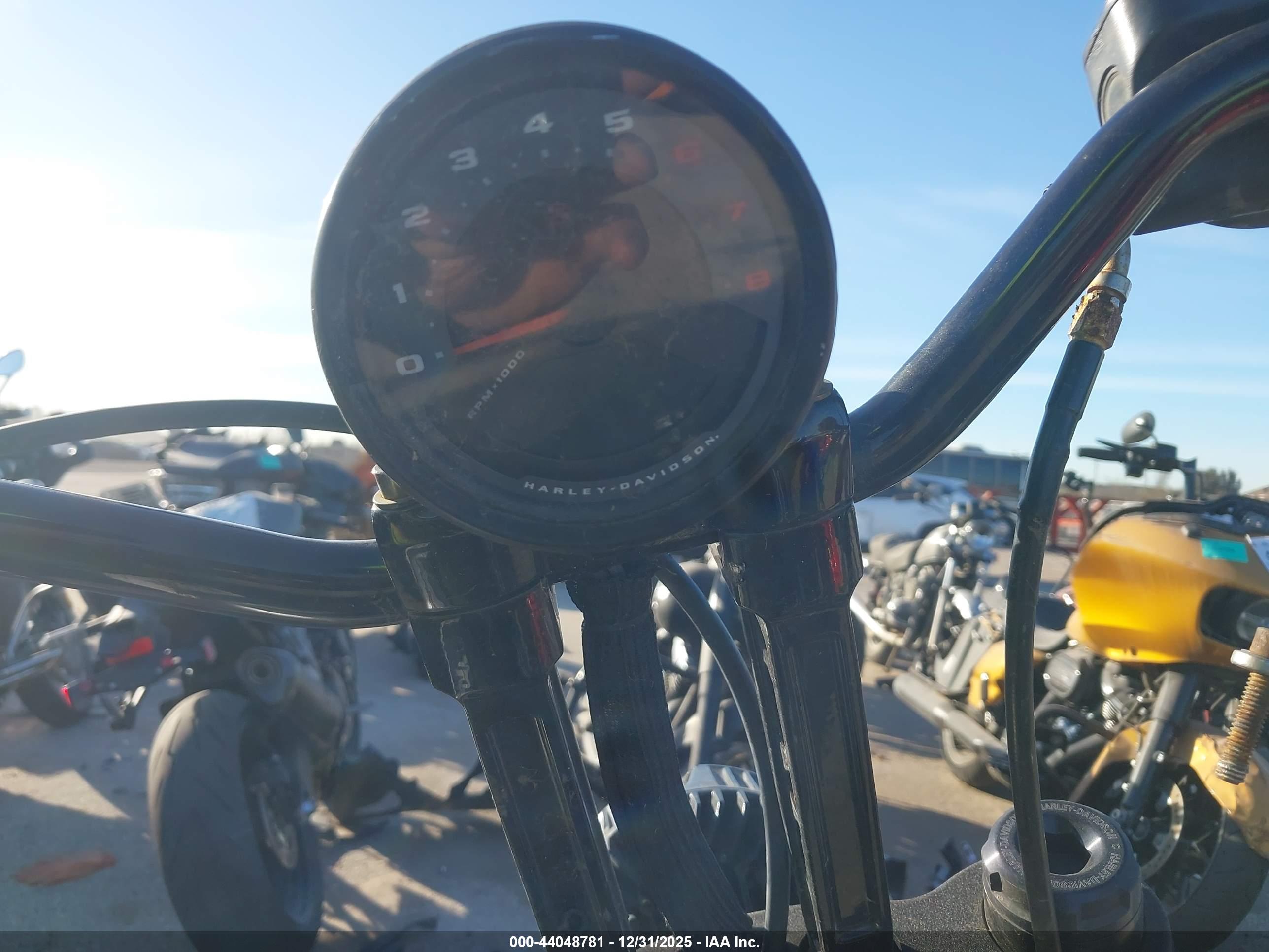 HARLEY-DAVIDSON FXLRS image 7