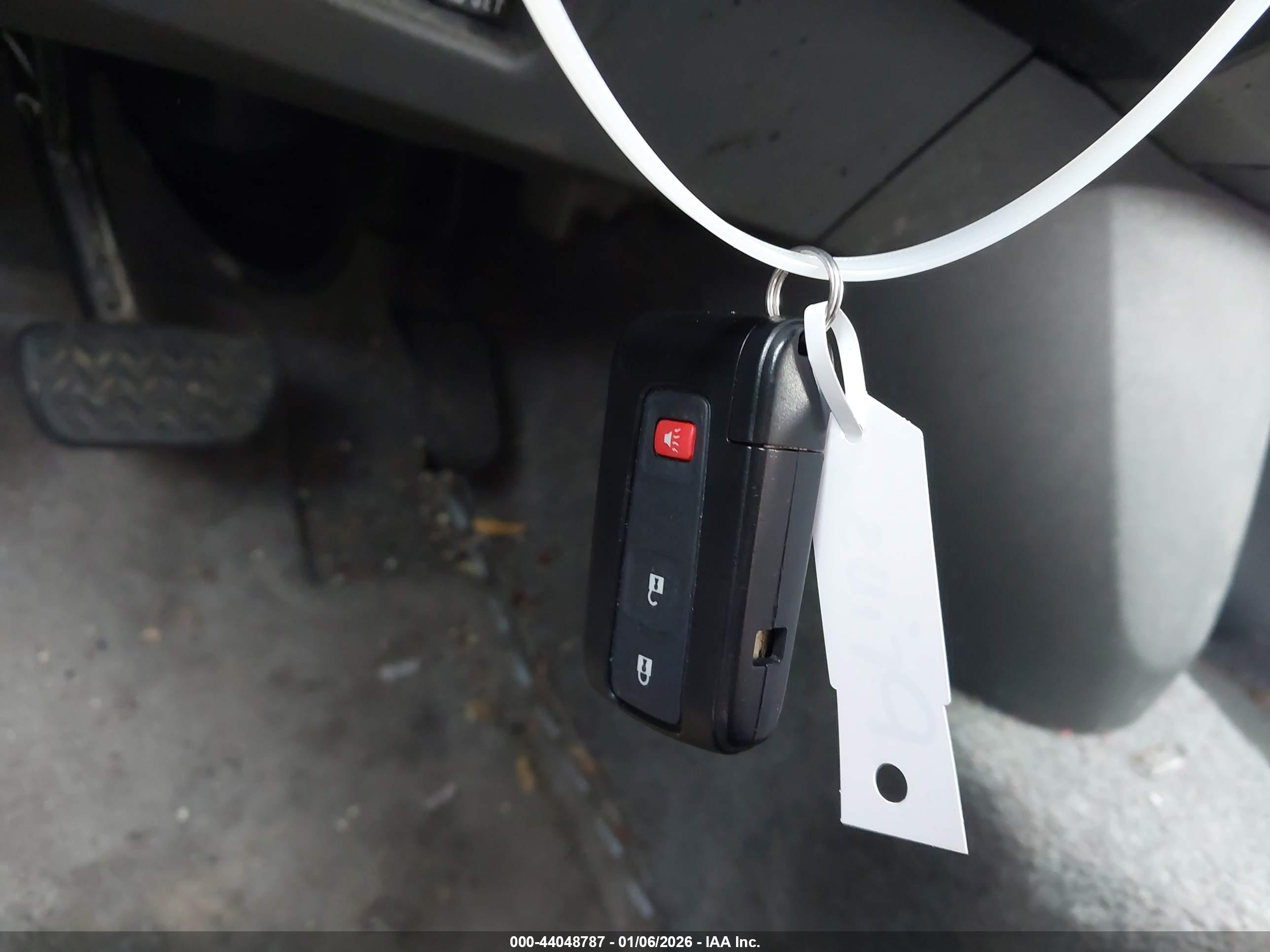 TOYOTA PRIUS image 11