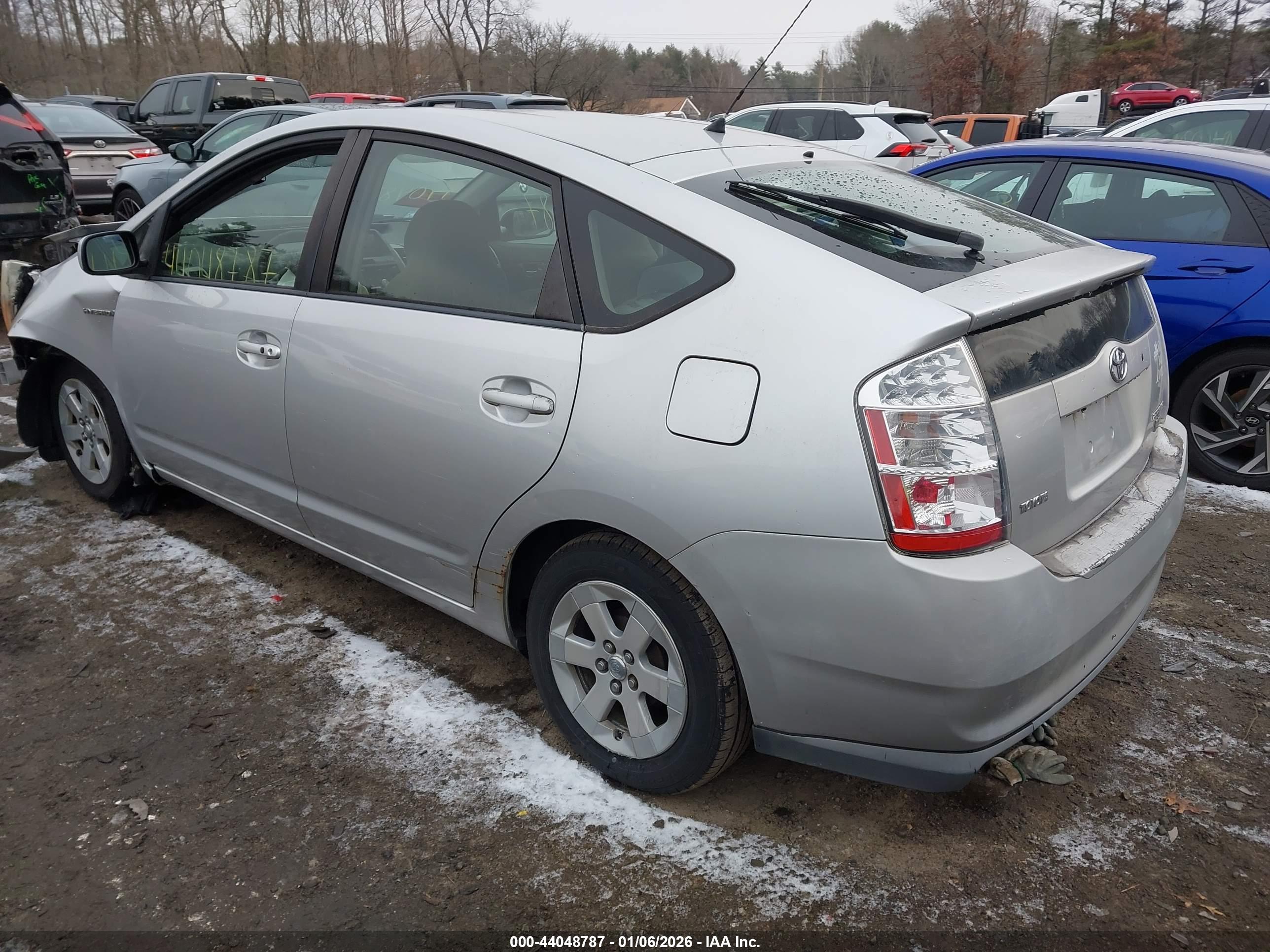 TOYOTA PRIUS image 3