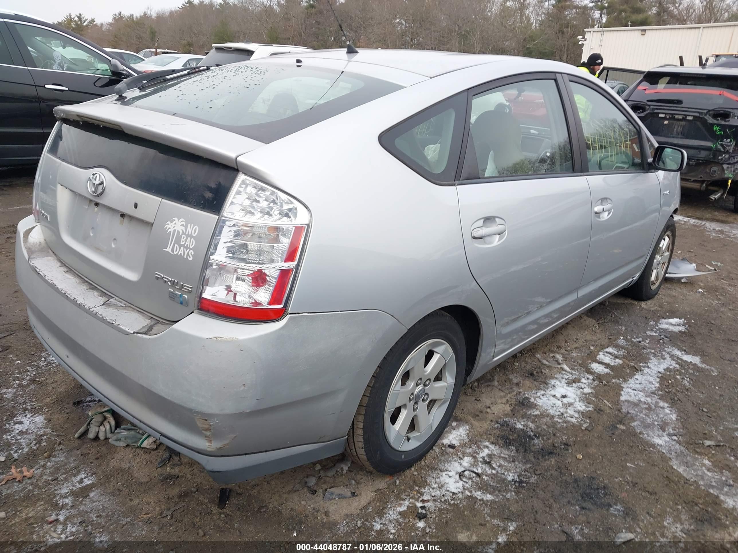 TOYOTA PRIUS image 4