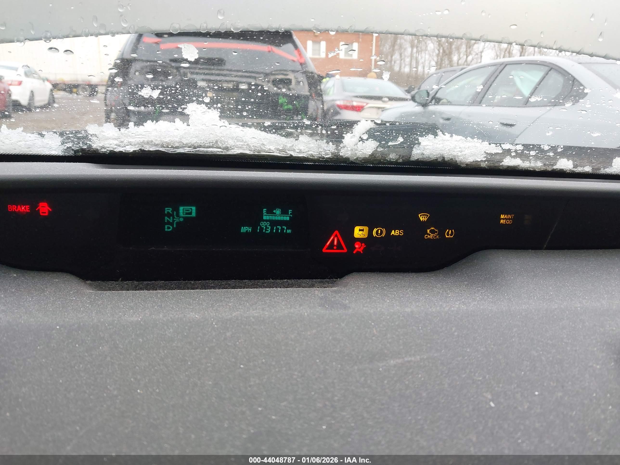 TOYOTA PRIUS image 7
