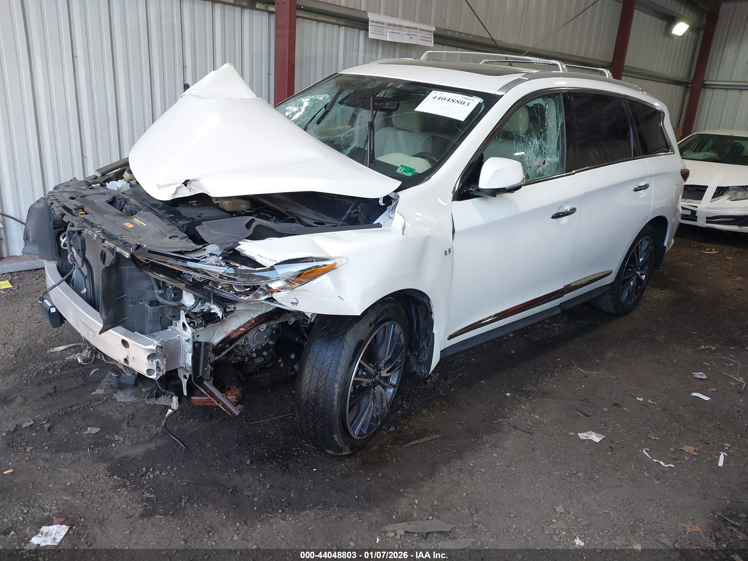 INFINITI QX60 image 2