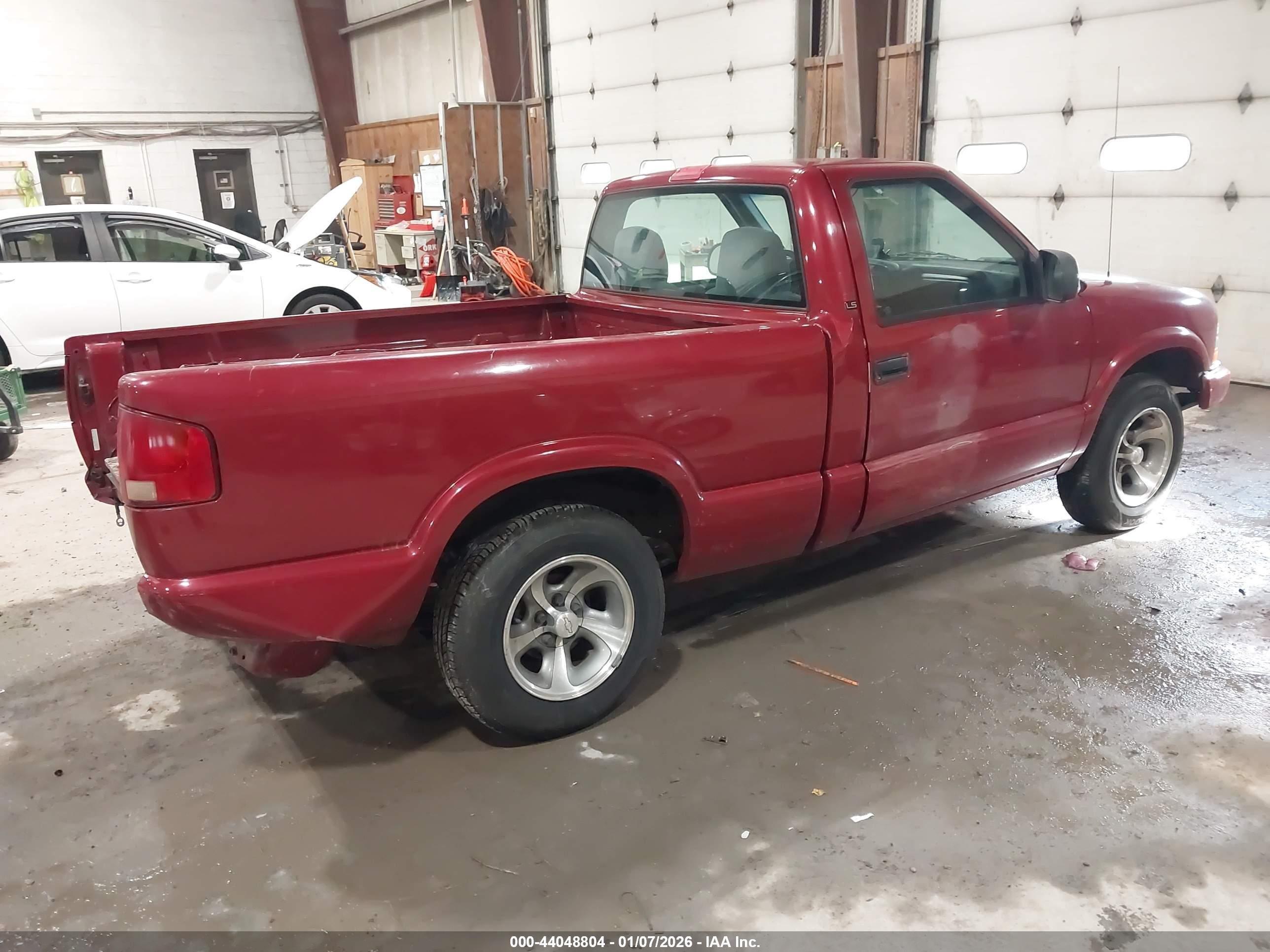 CHEVROLET S-10 image 4