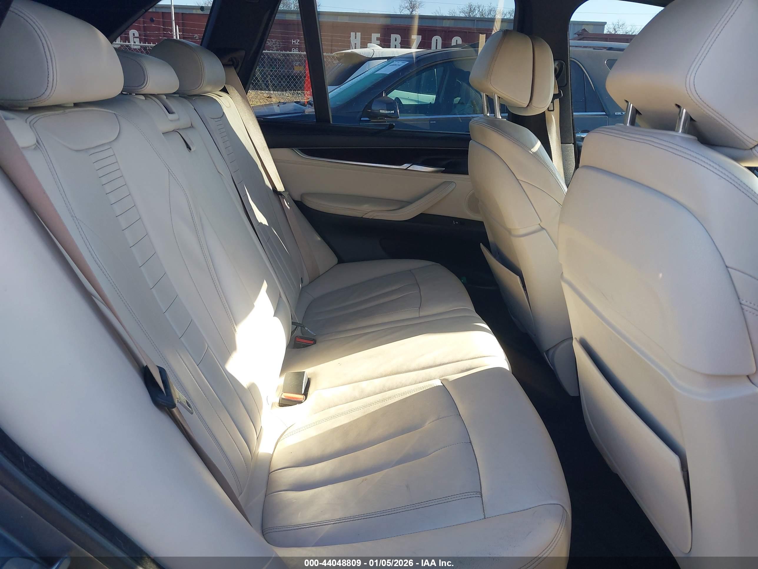 BMW X5 image 8