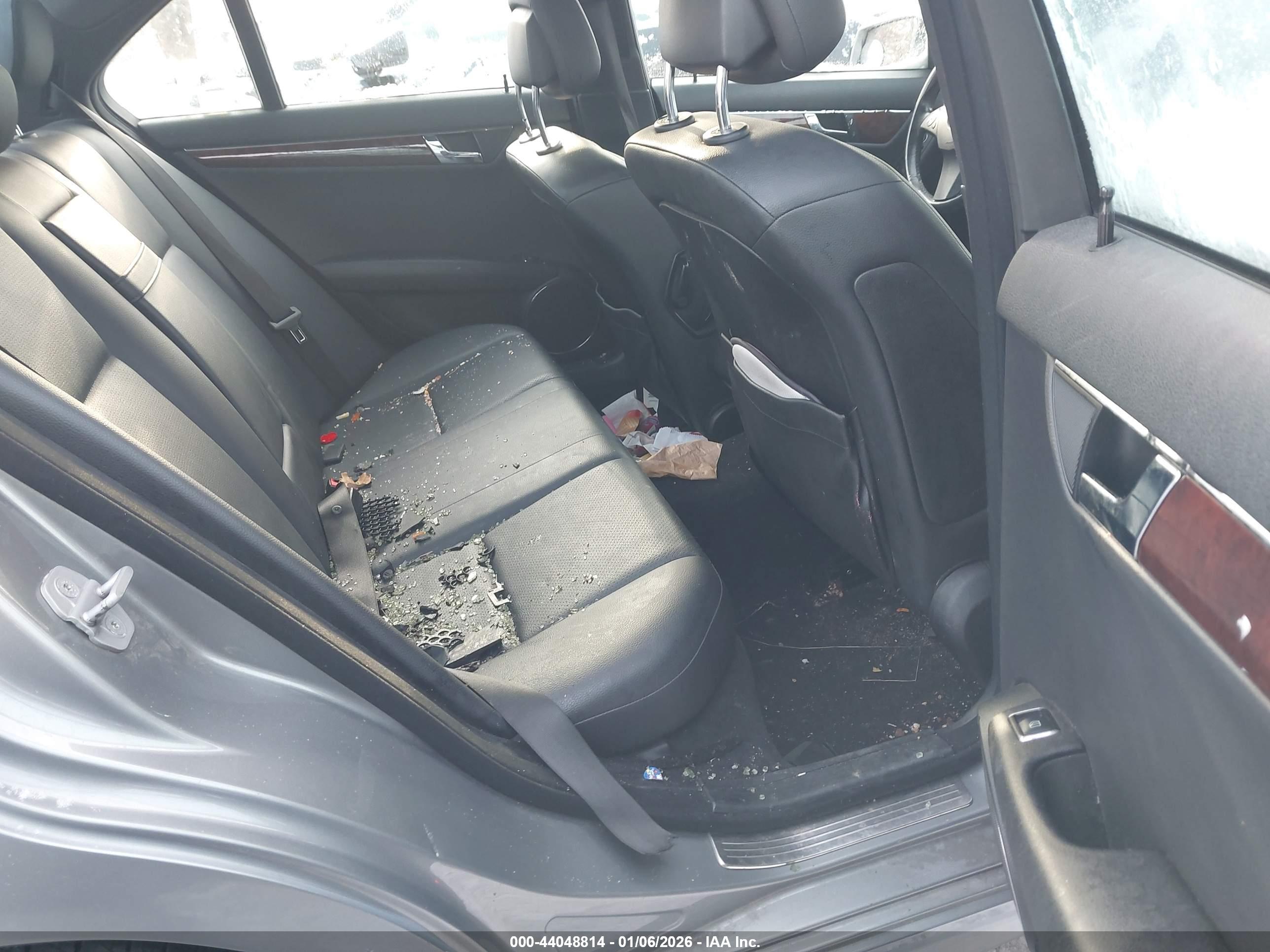 MERCEDES-BENZ C image 8