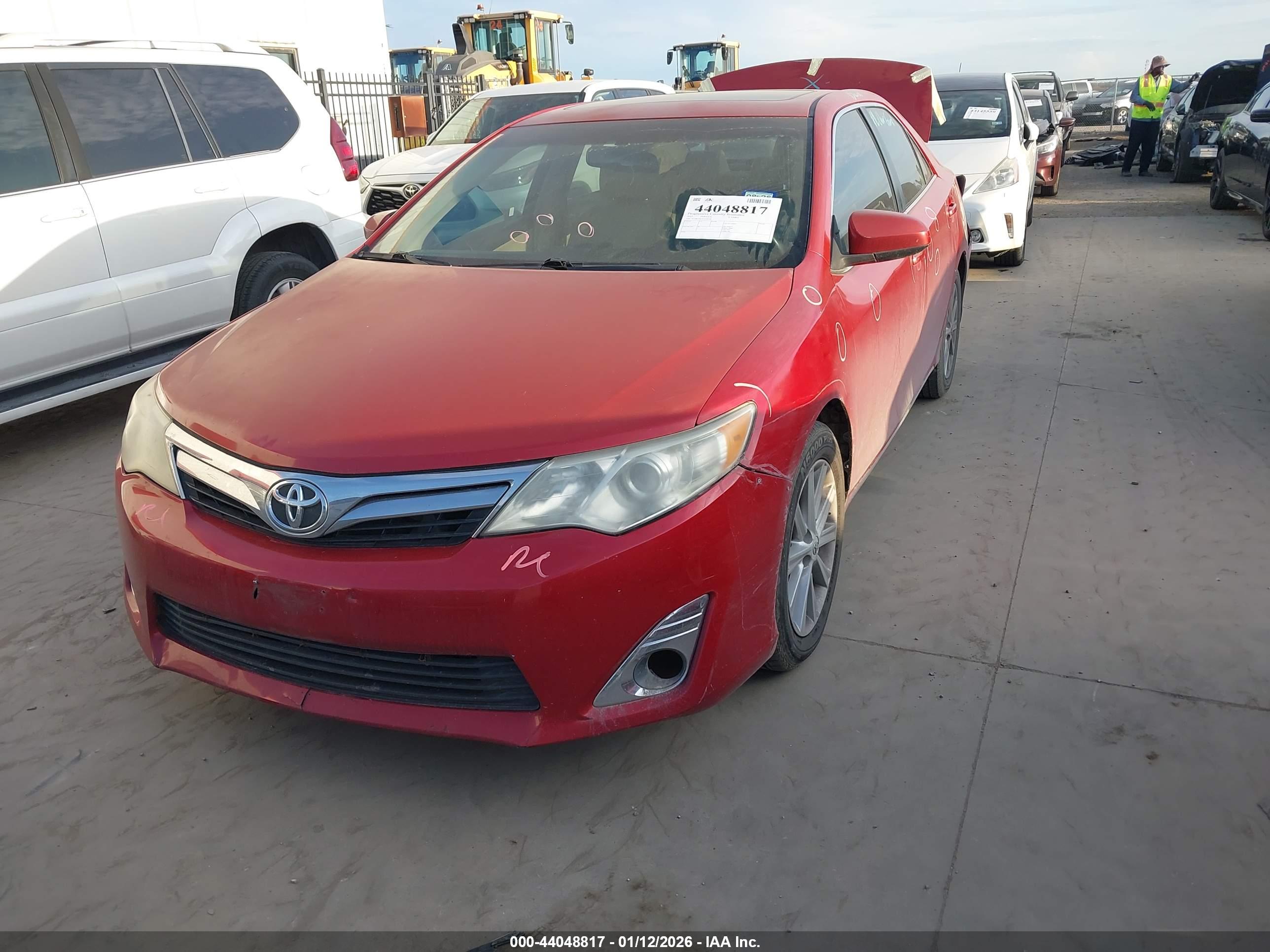 TOYOTA CAMRY image 2