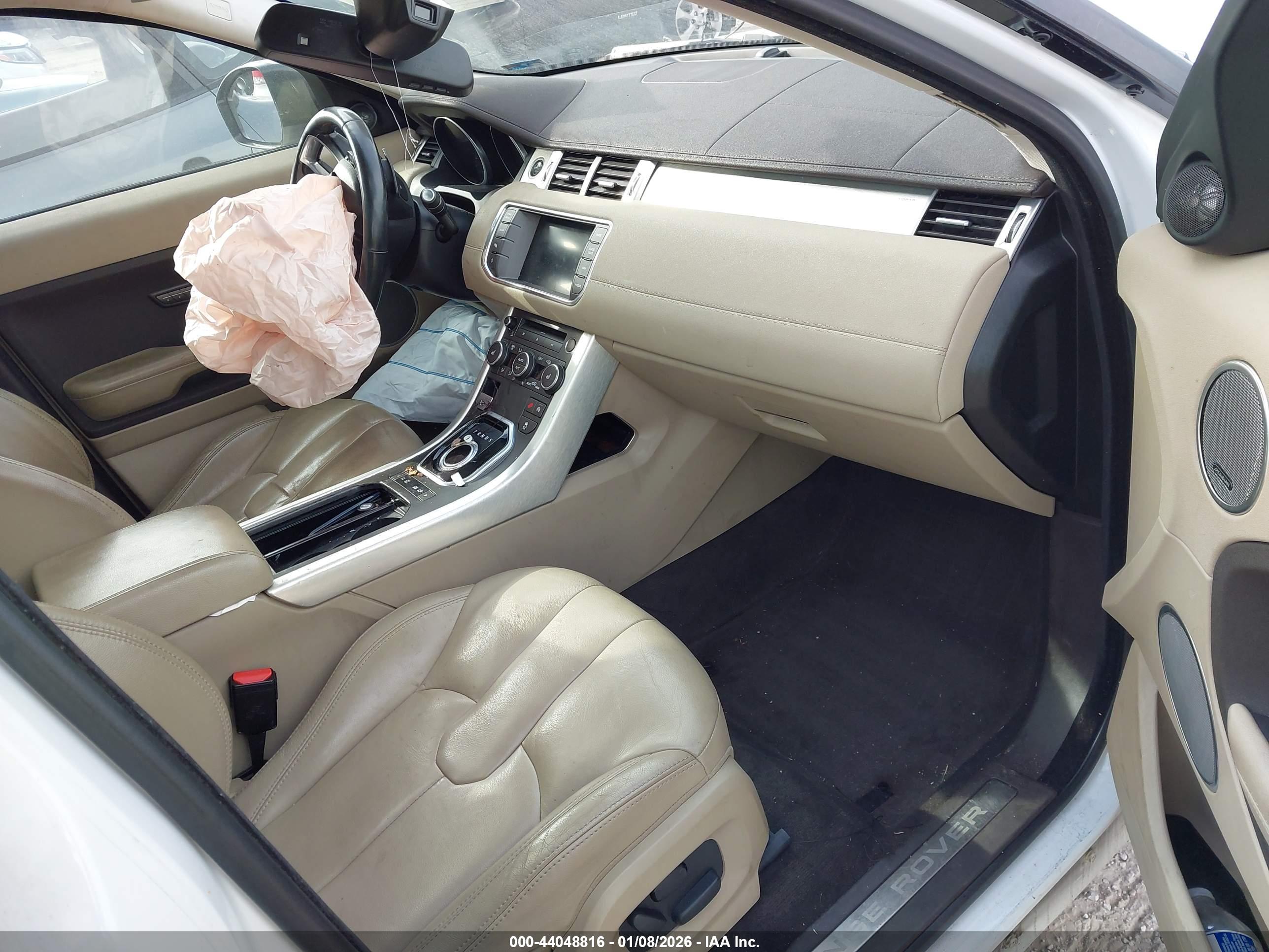 LAND ROVER image 5