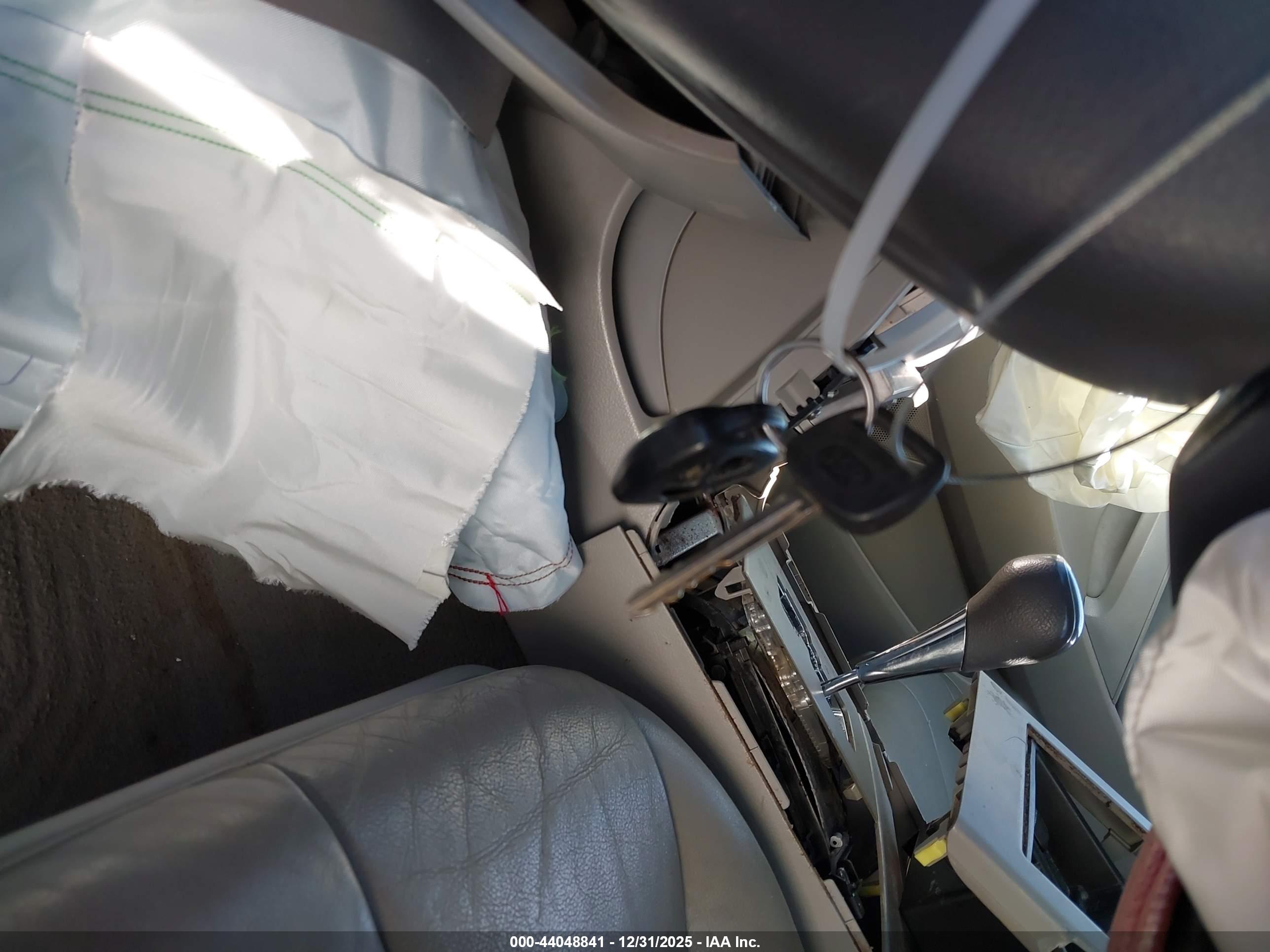 TOYOTA CAMRY image 11
