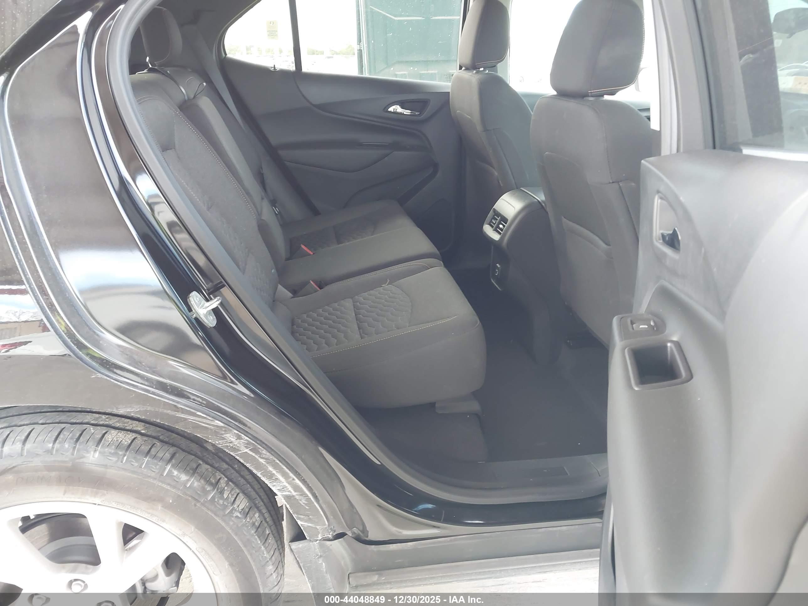 CHEVROLET EQUINOX image 8