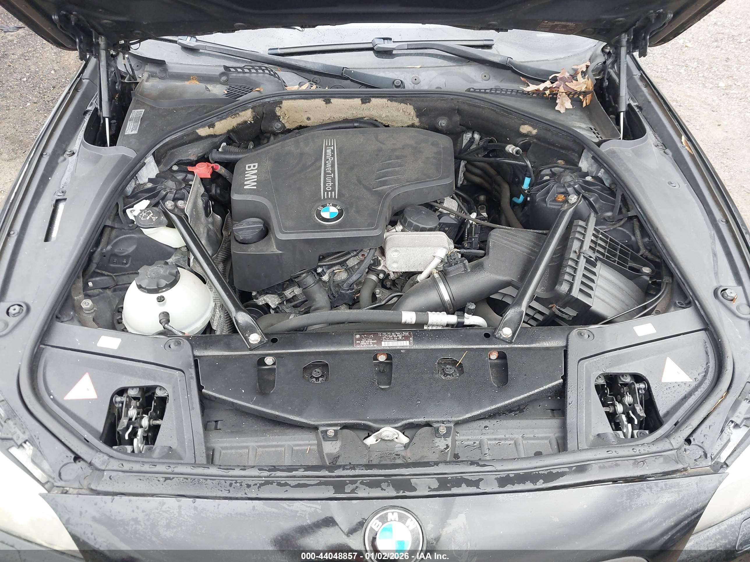 BMW 528I image 10