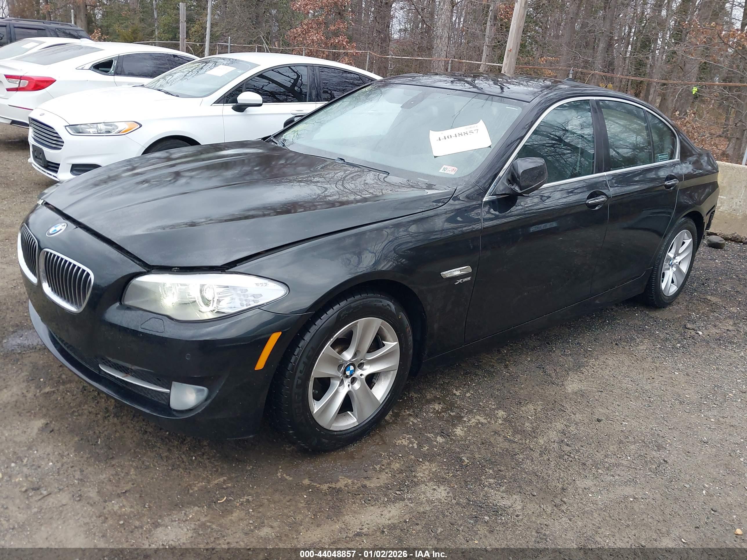 BMW 528I image 2