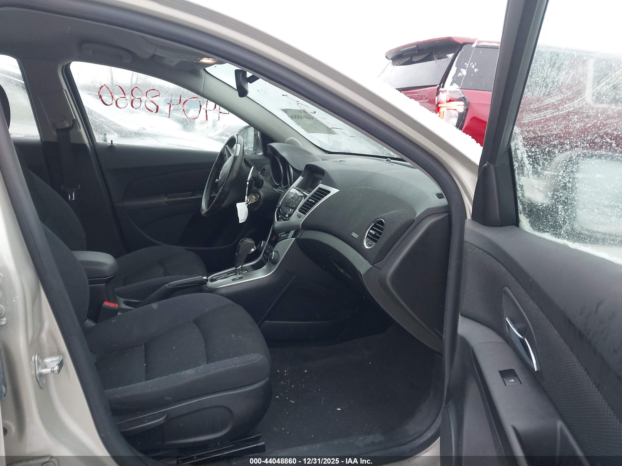 CHEVROLET CRUZE image 5