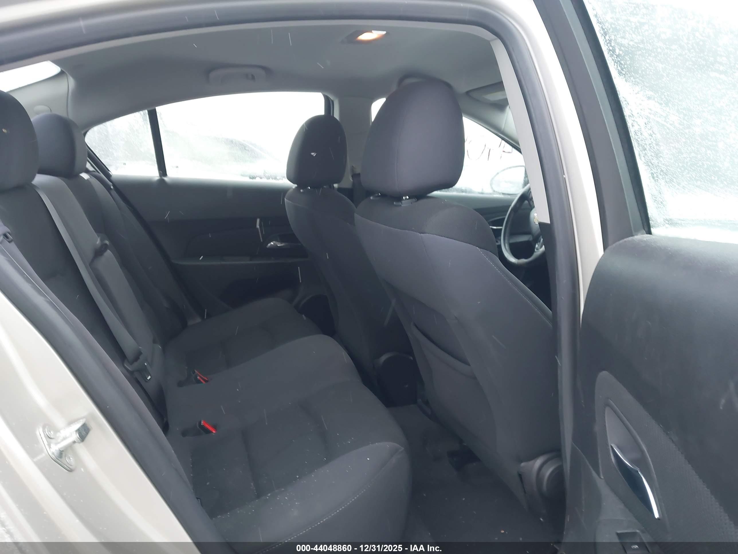 CHEVROLET CRUZE image 8