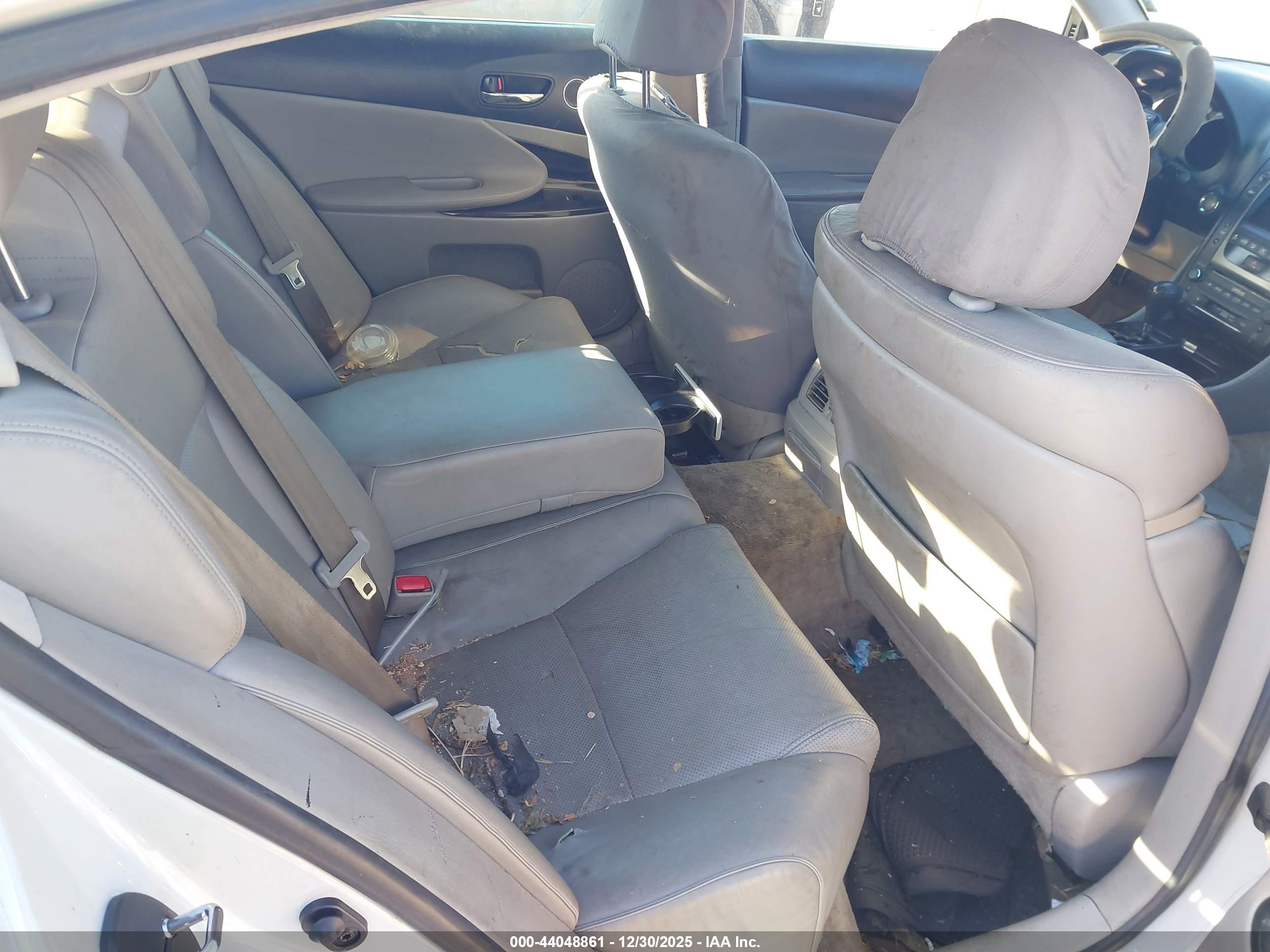 LEXUS GS image 8