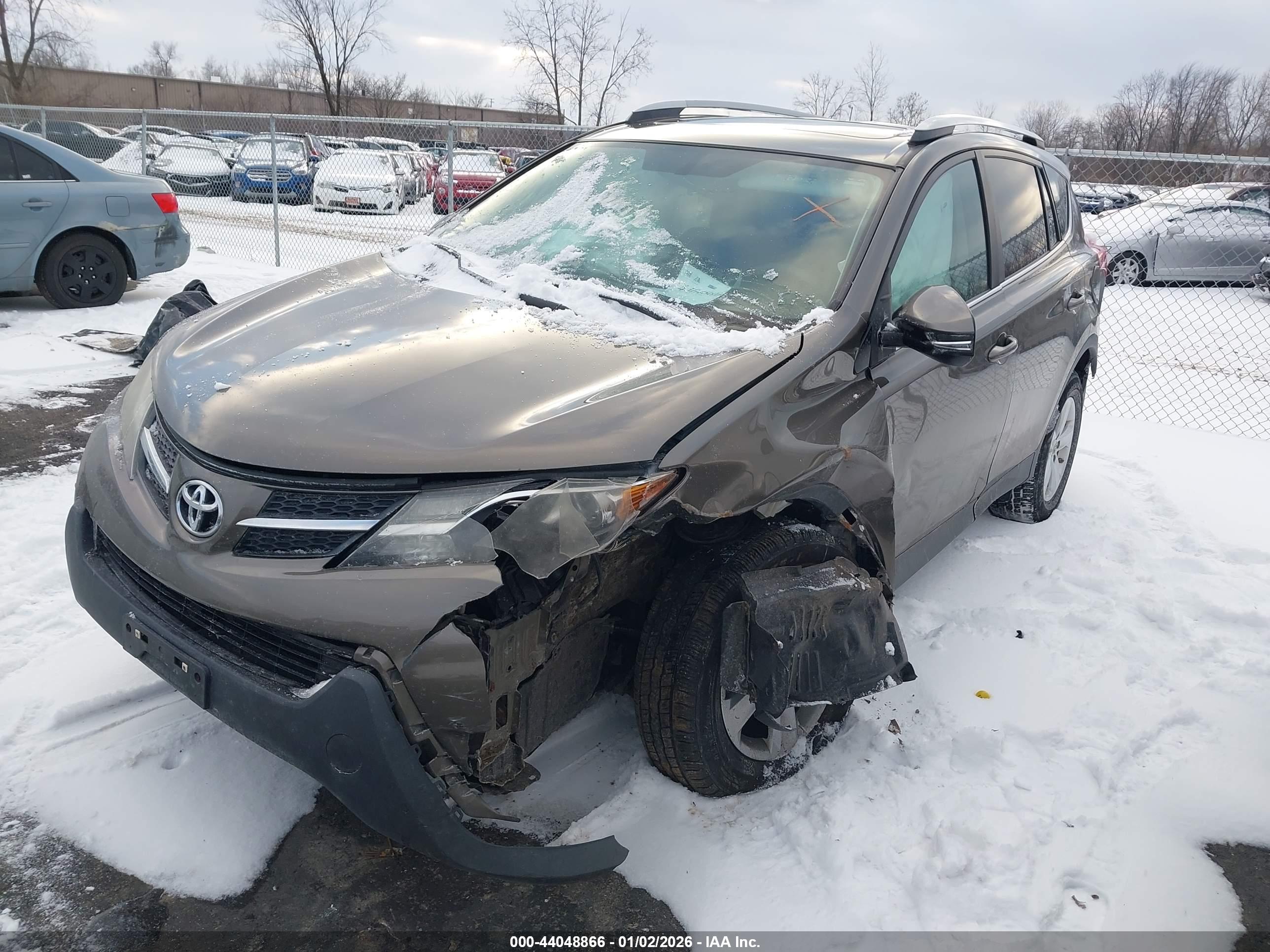 TOYOTA RAV4 image 2