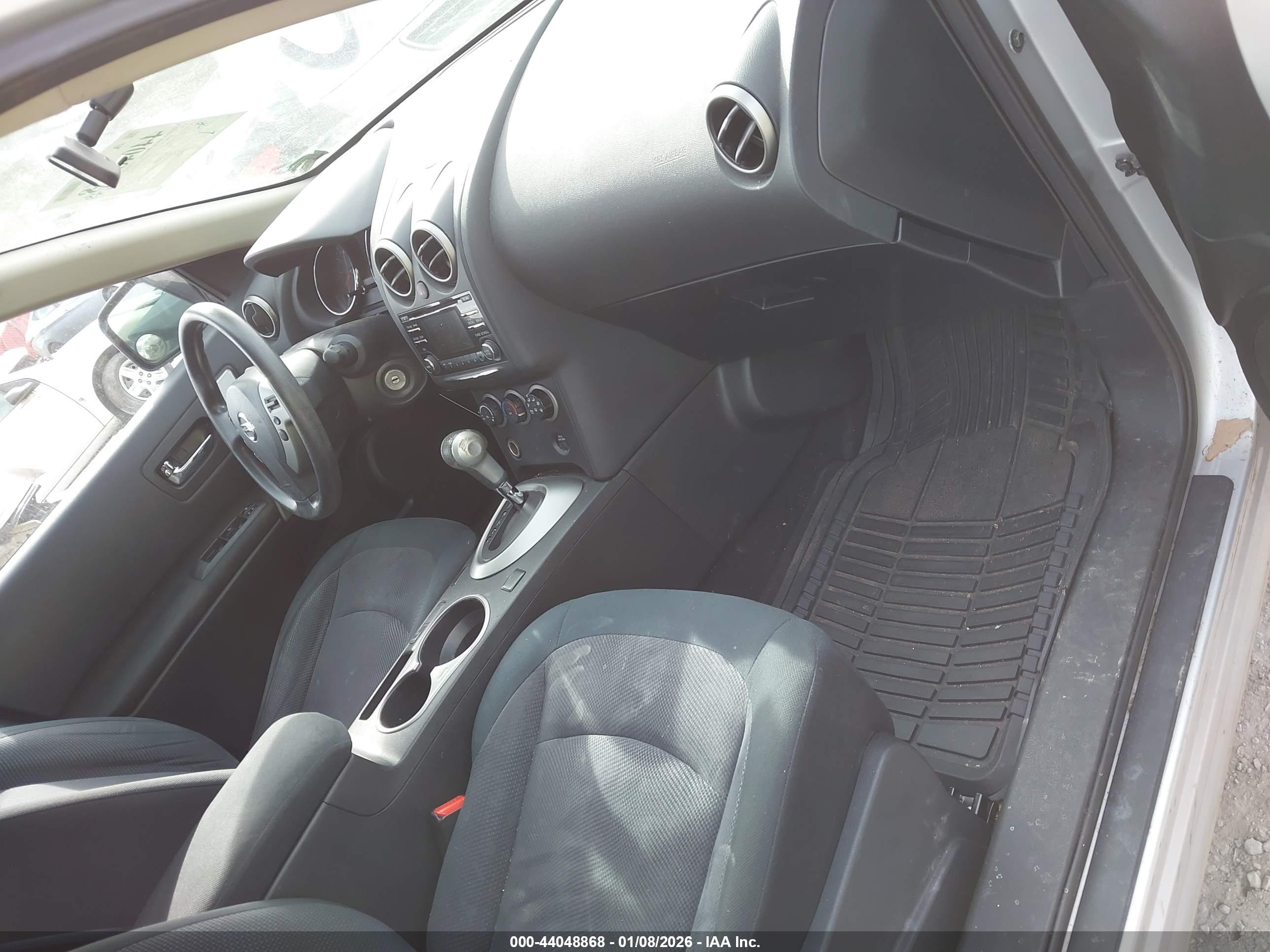 NISSAN ROGUE image 5
