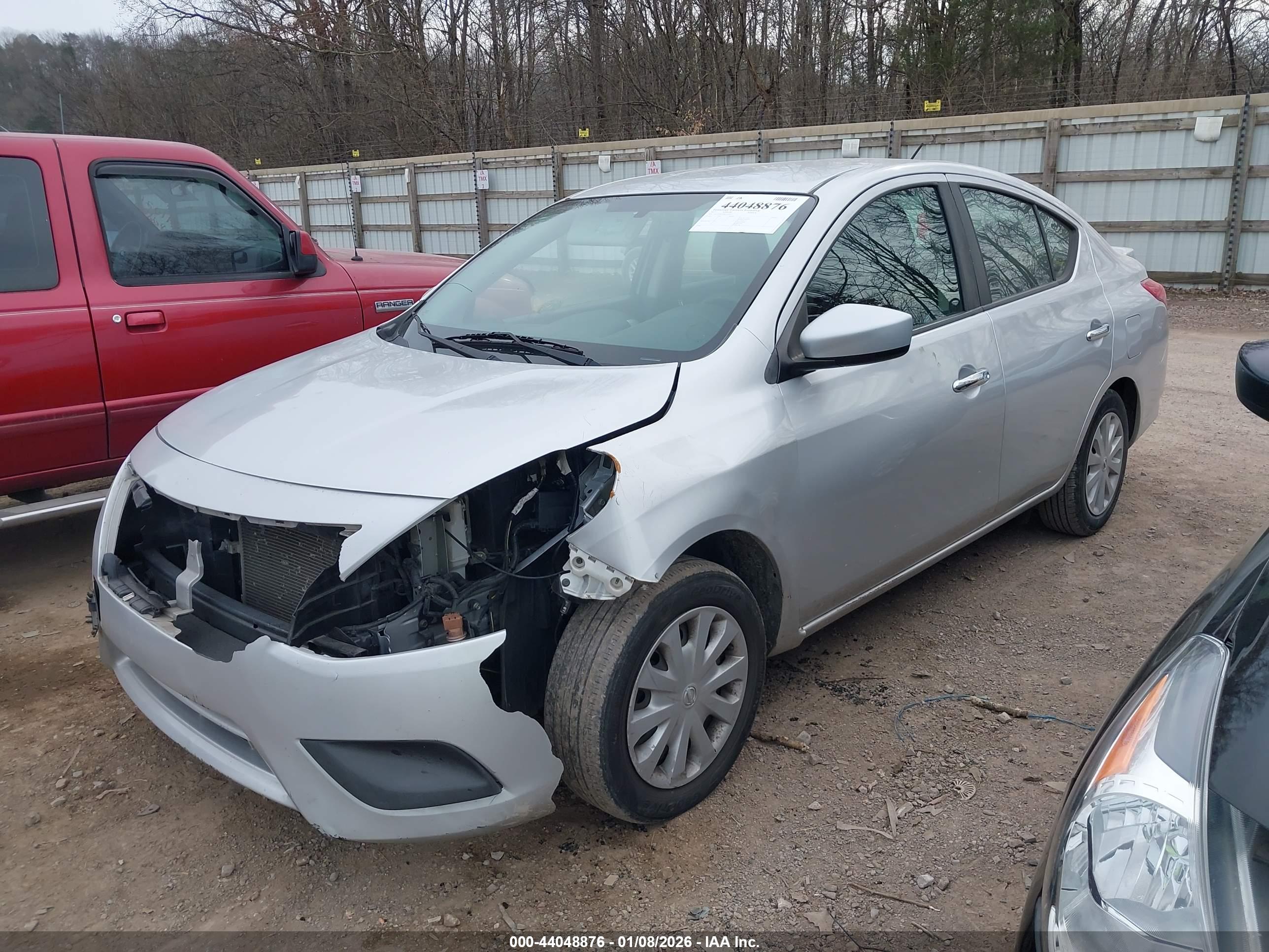 NISSAN VERSA image 2