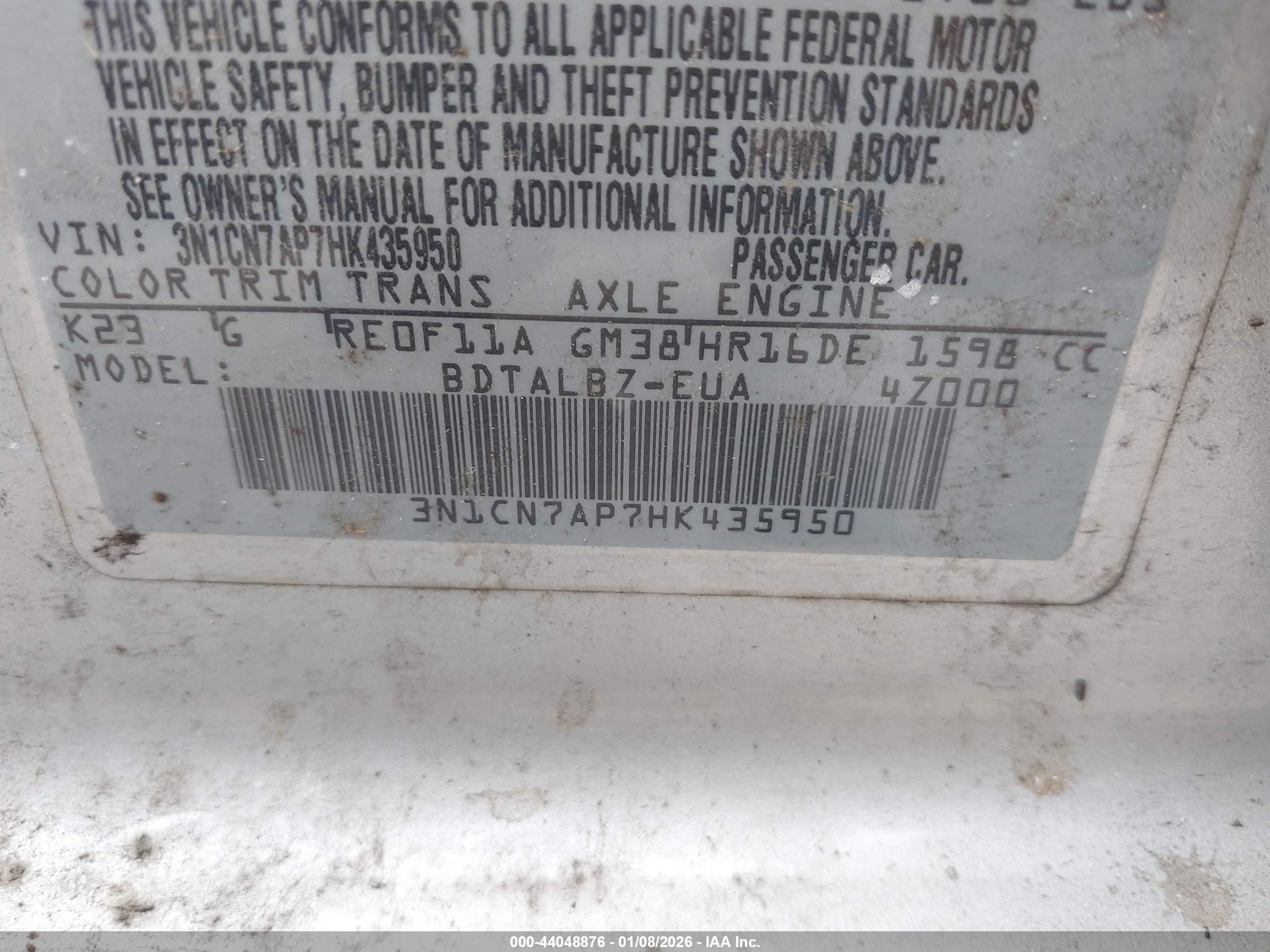 NISSAN VERSA image 9