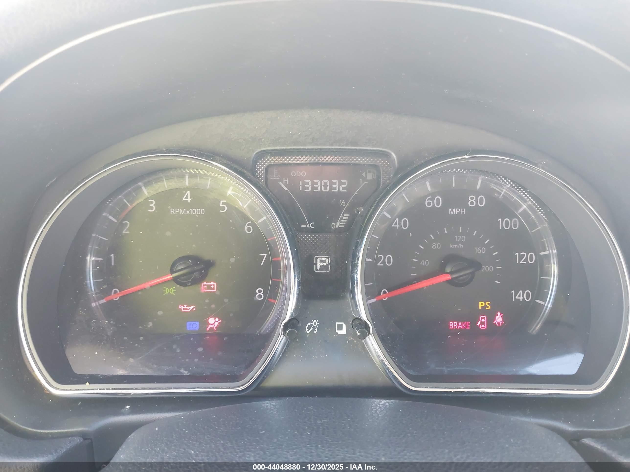 NISSAN VERSA image 7