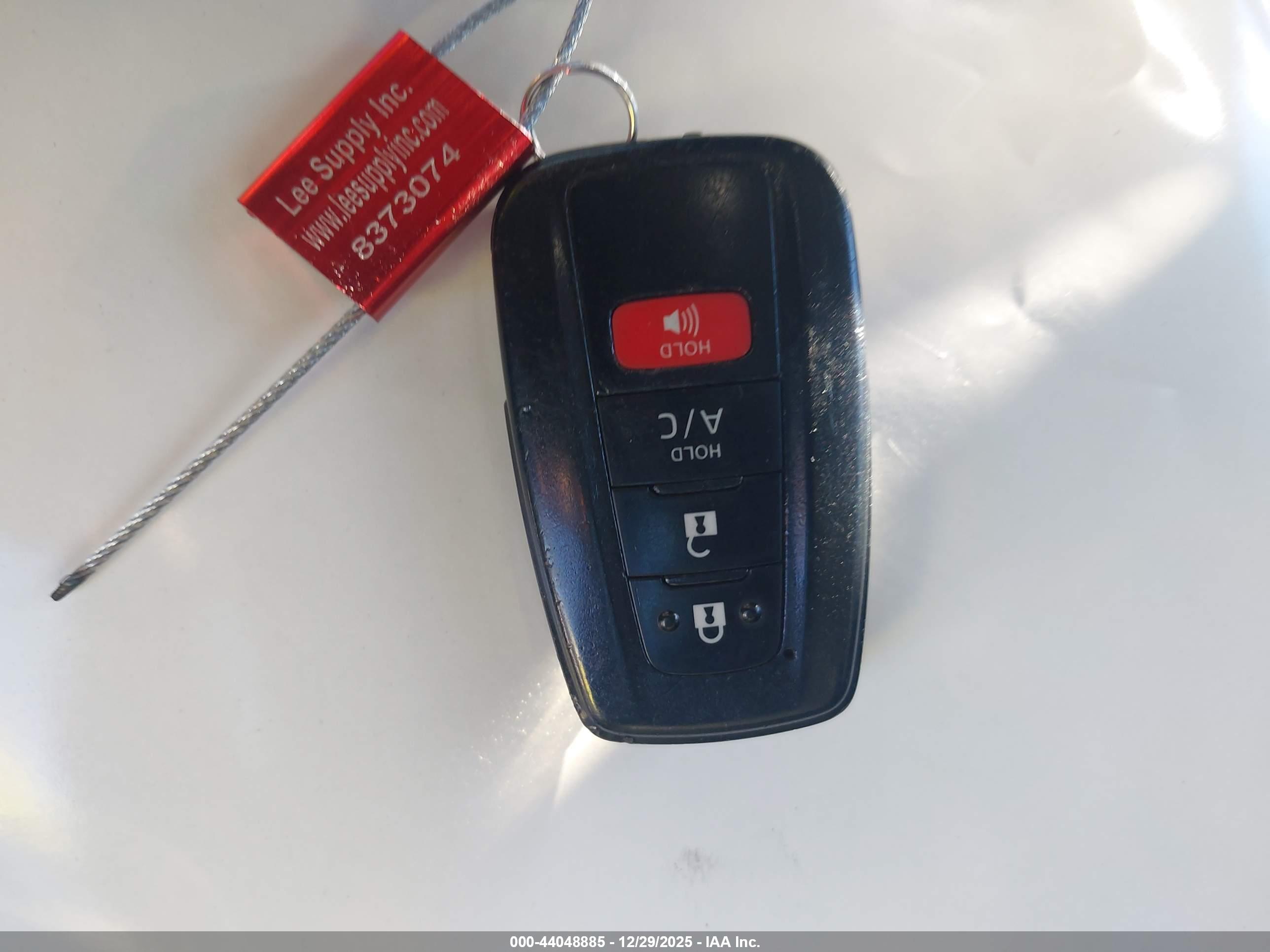 TOYOTA PRIUS image 11